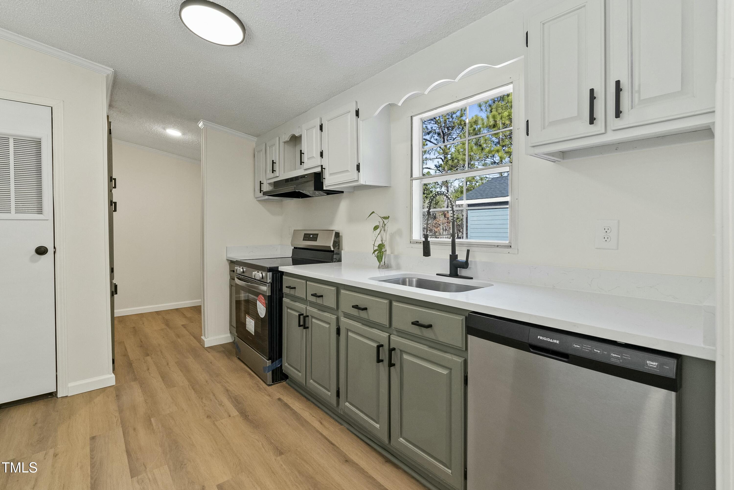 506 Pinewood Road Property Photo 8