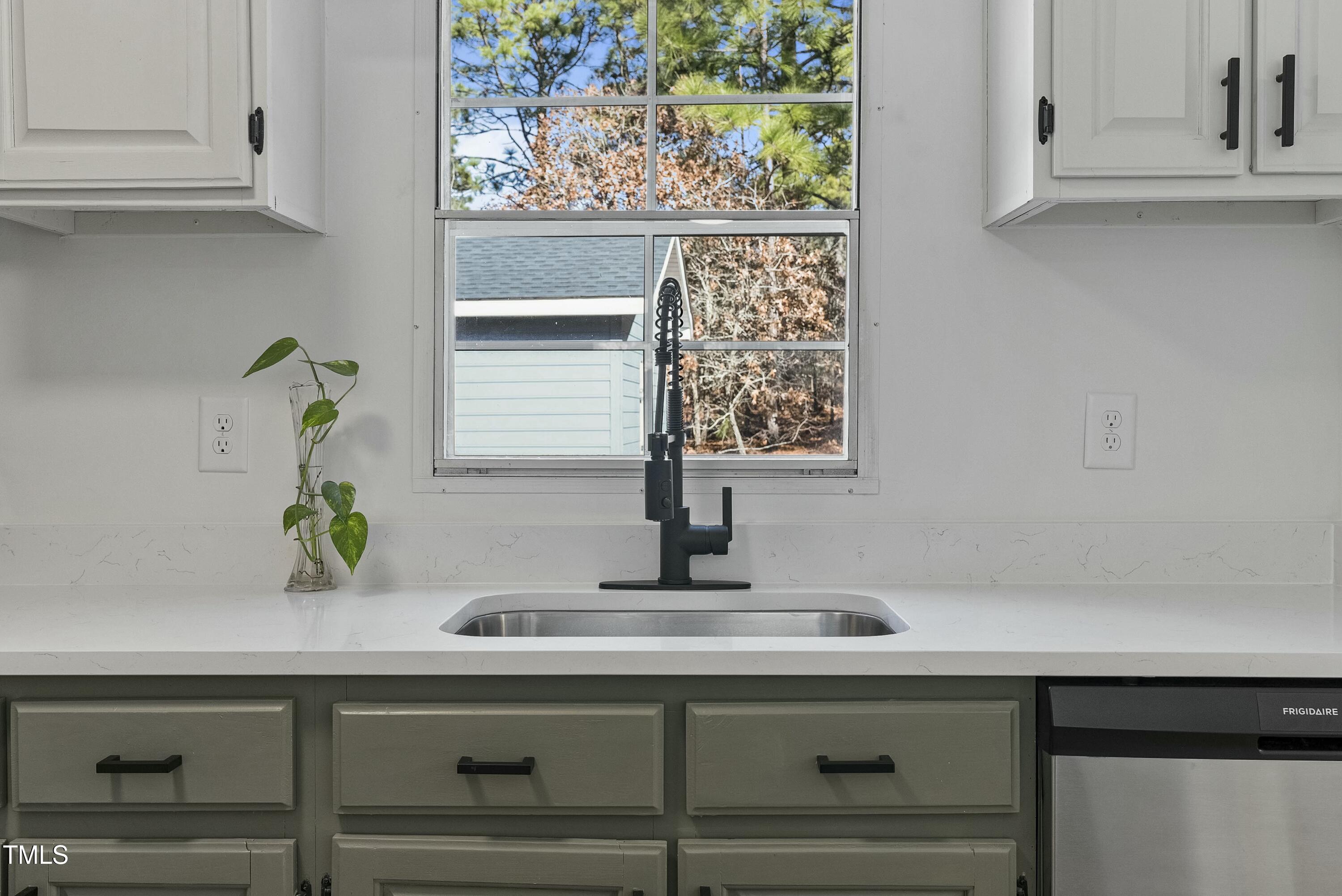 506 Pinewood Road Property Photo 10