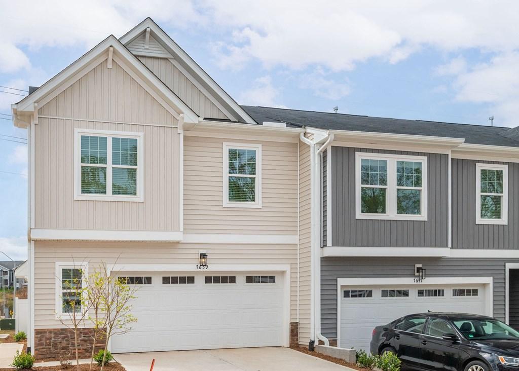 7650 Acc Boulevard Property Photo 1