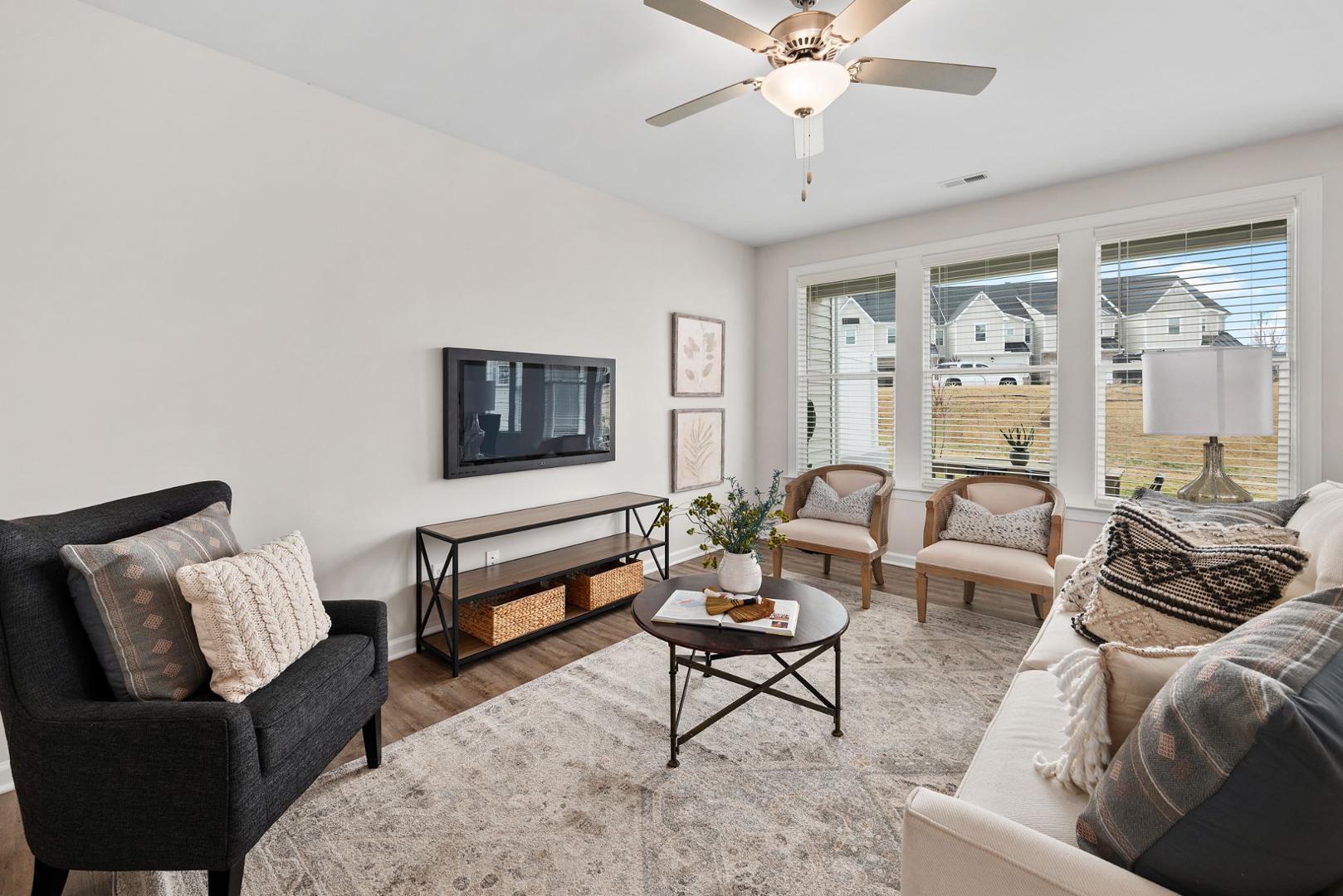 7650 Acc Boulevard Property Photo 6