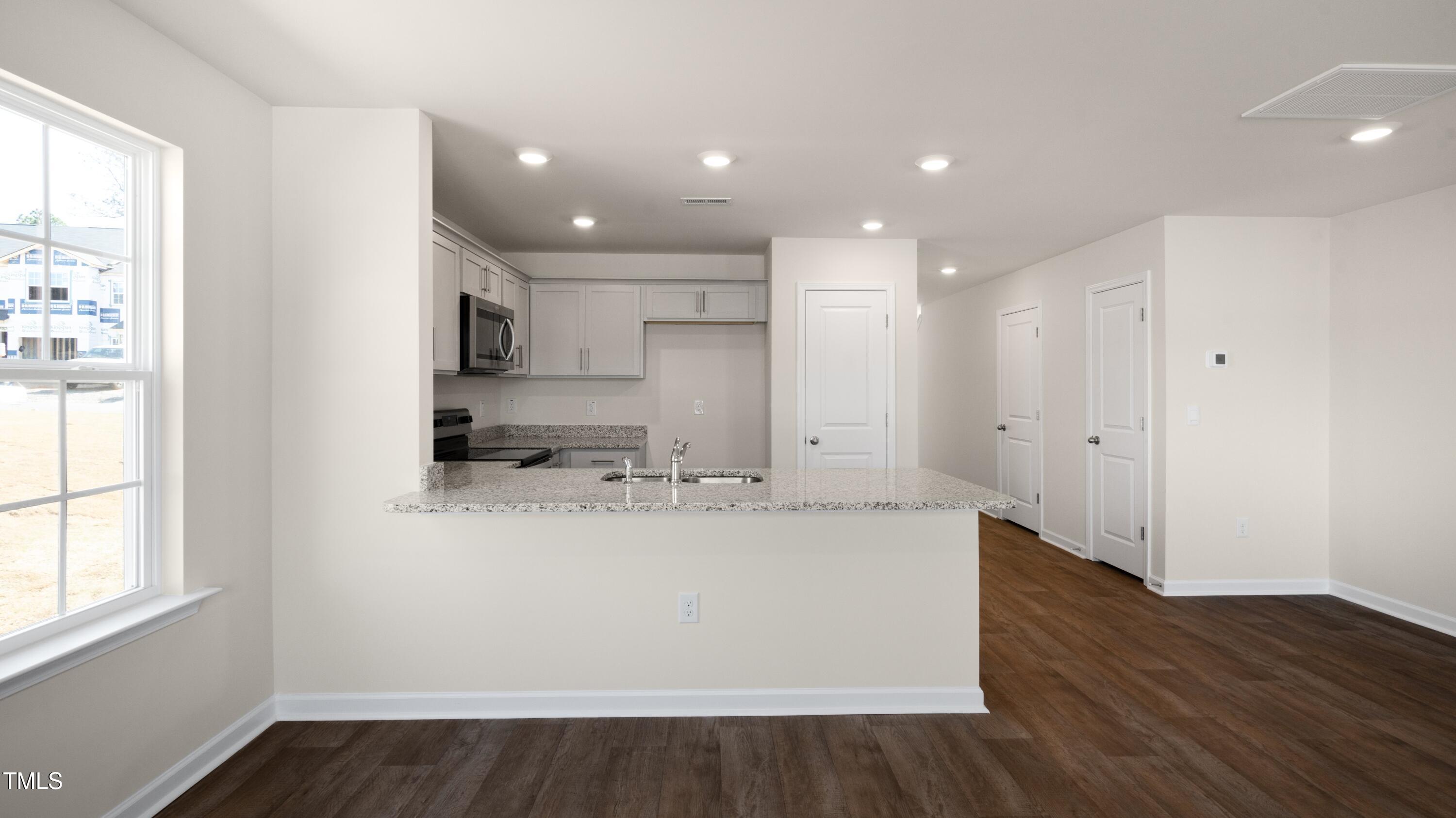 511 Fife Ct. Property Photo 3