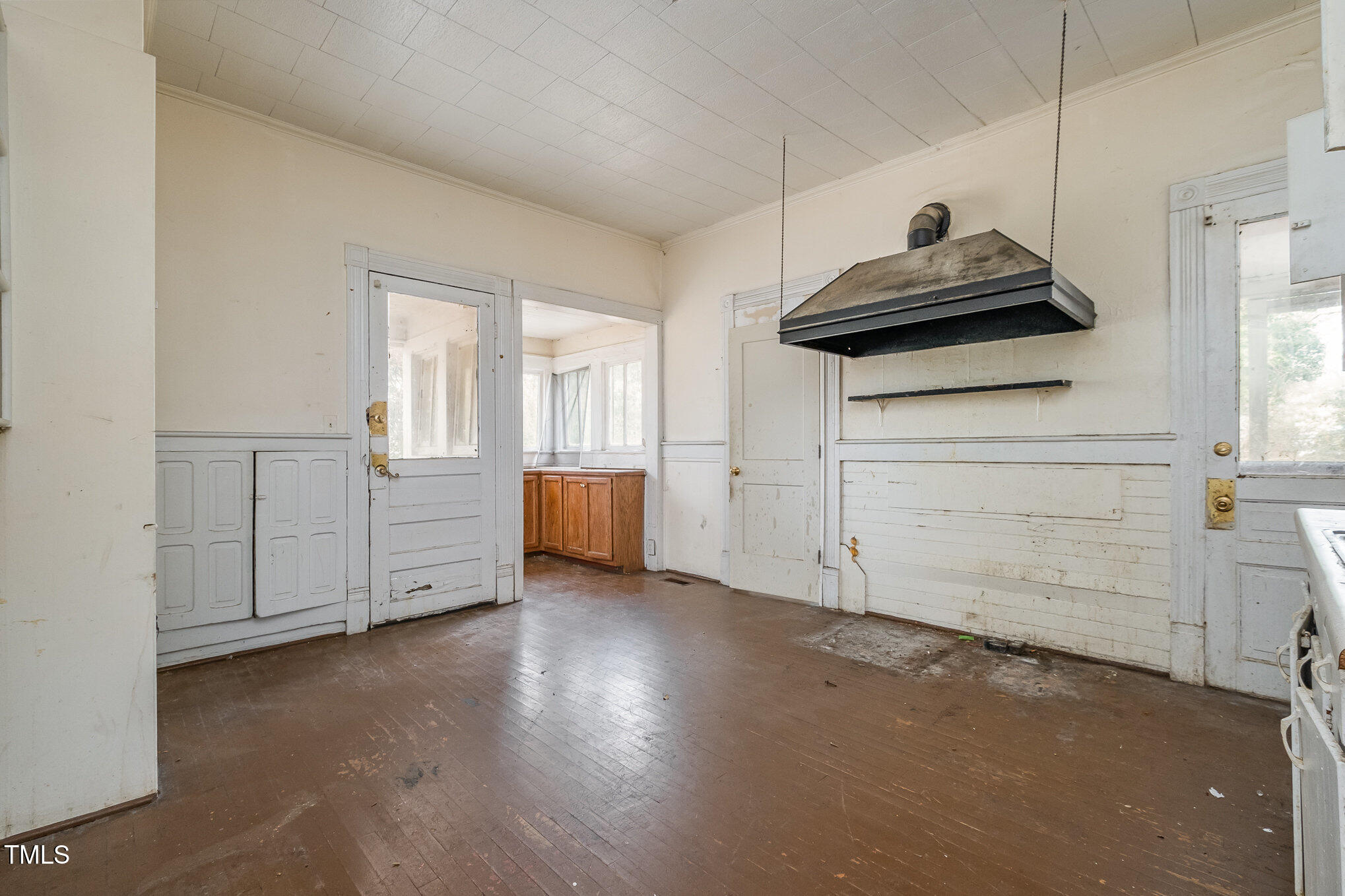 603 W Davis Street Property Photo 18