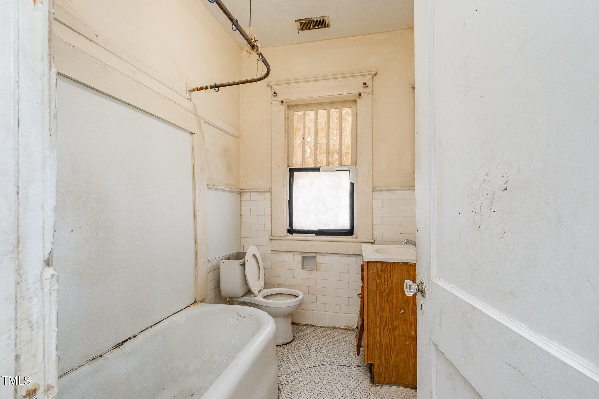 603 W Davis Street Property Photo 24