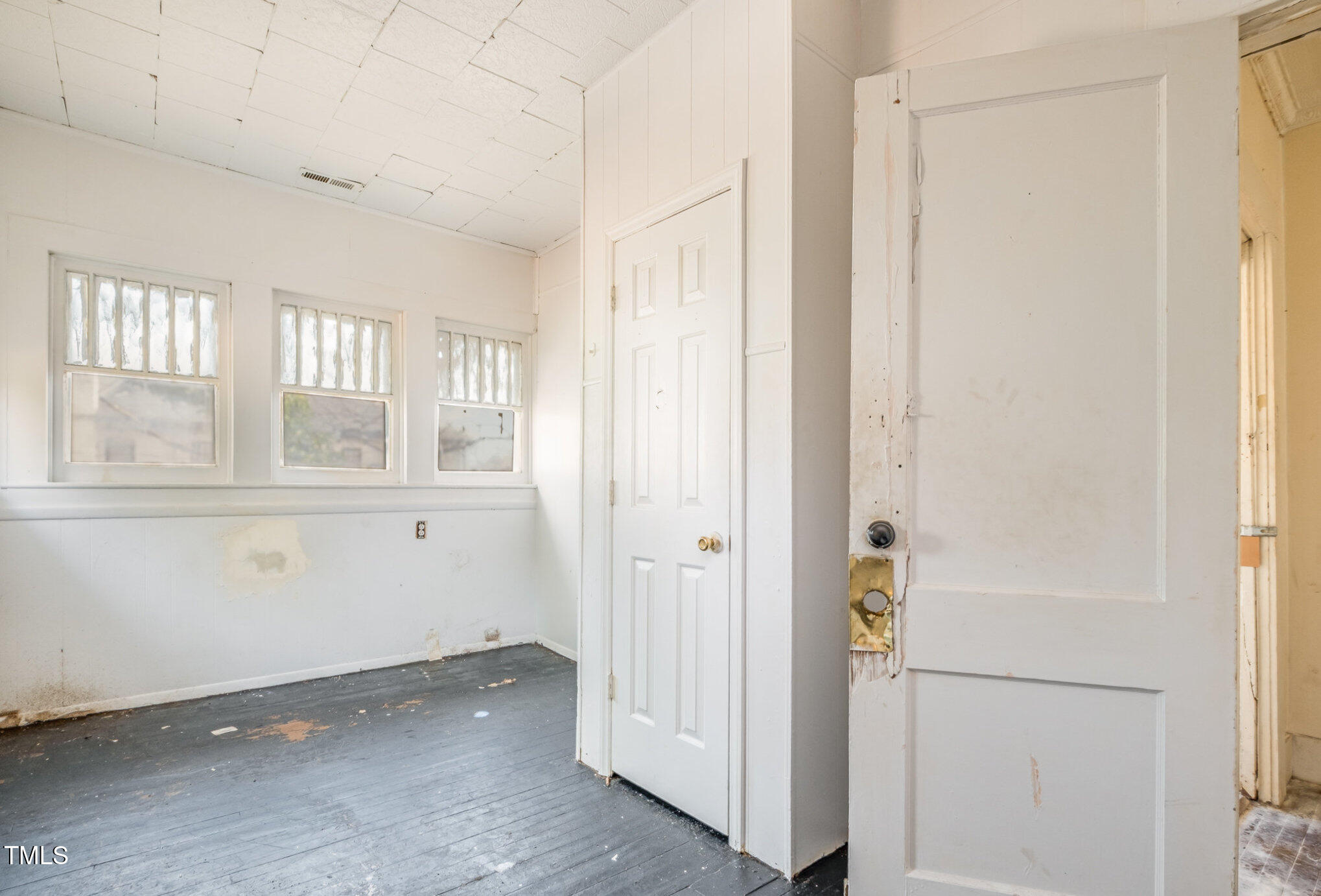 603 W Davis Street Property Photo 25