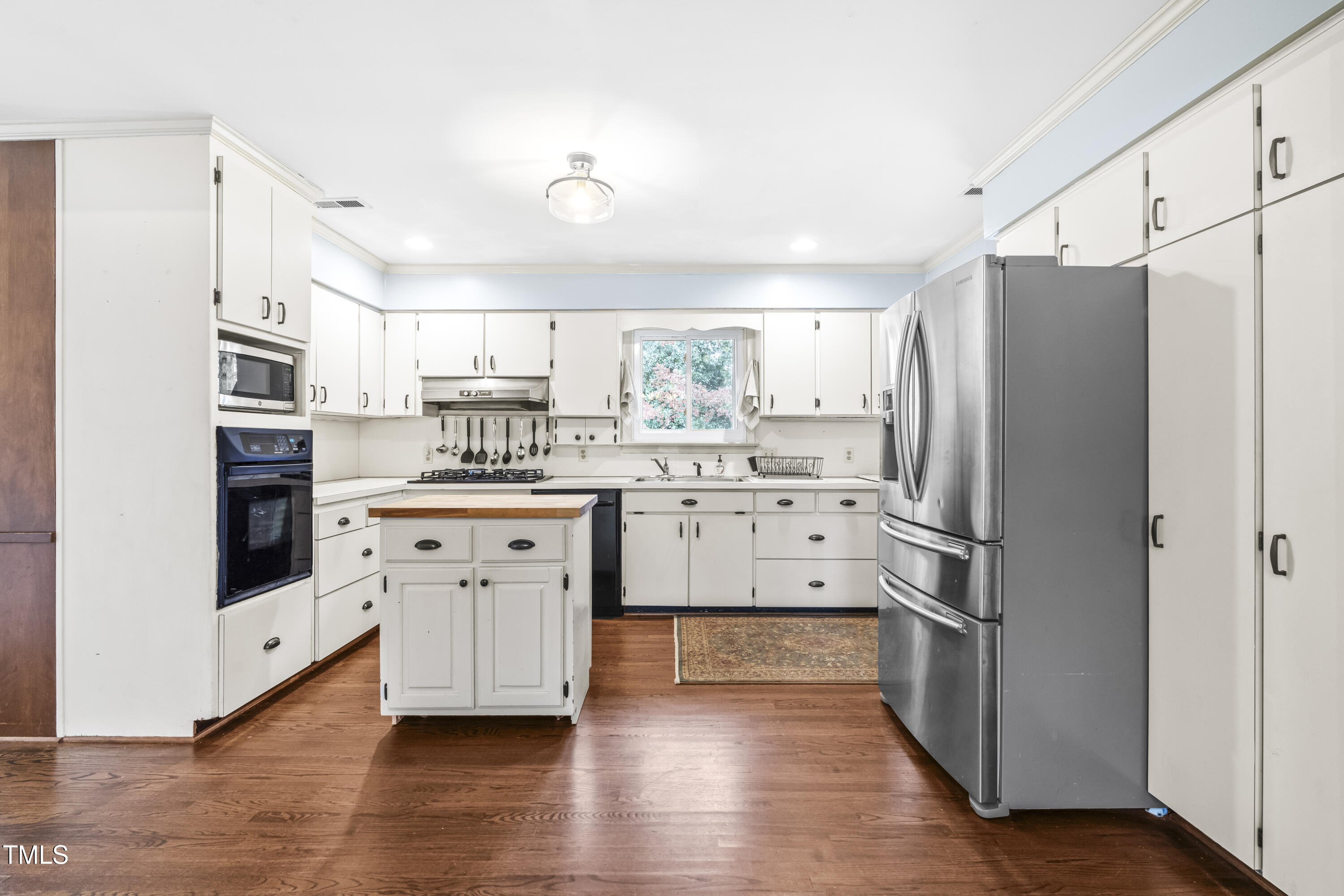 5205 Rembert Drive Property Photo 11