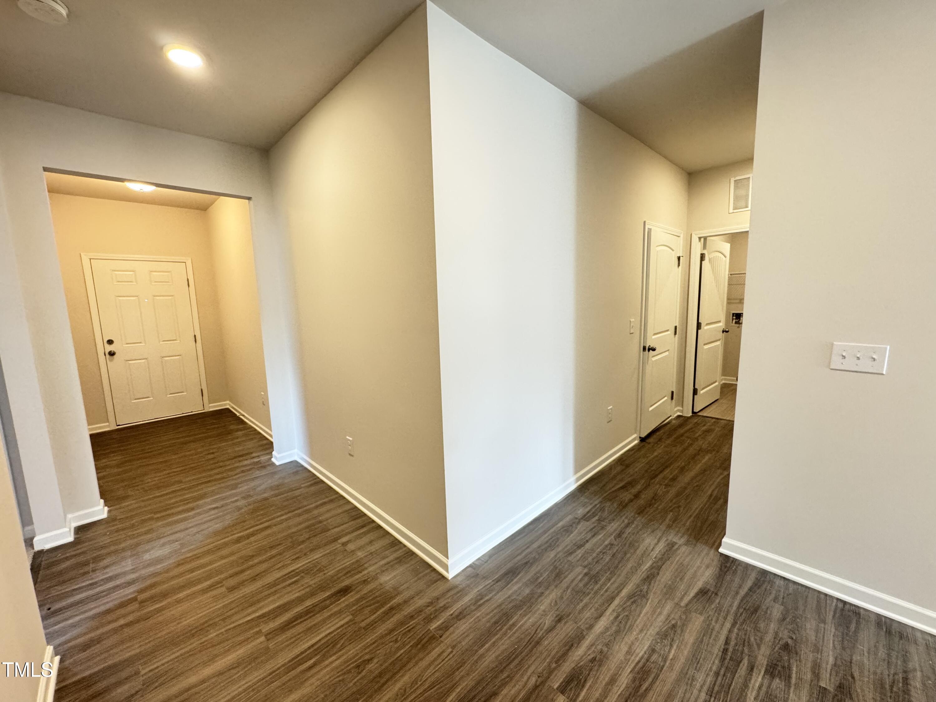 162 Vega Loop Property Photo 5