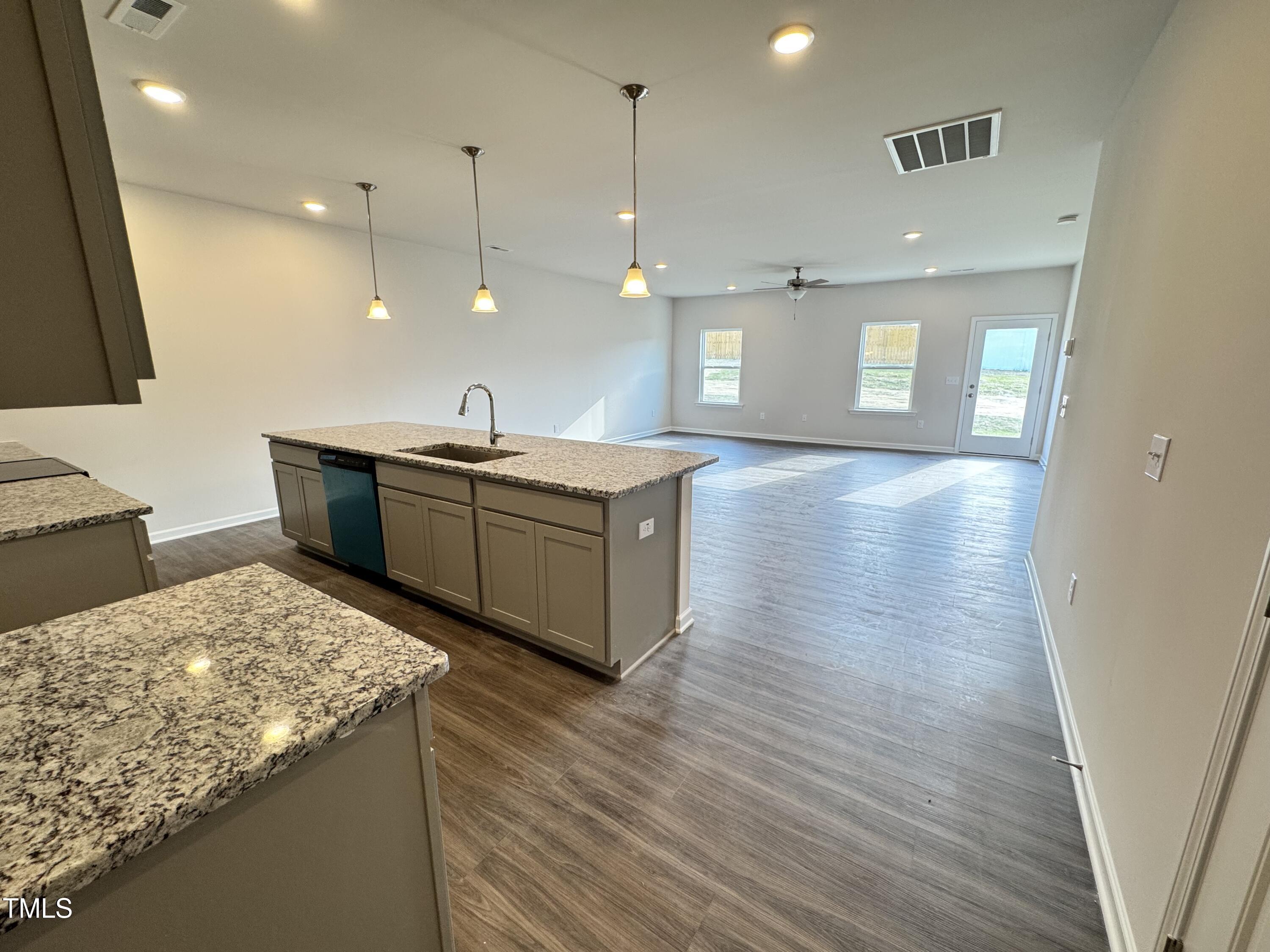 162 Vega Loop Property Photo 7