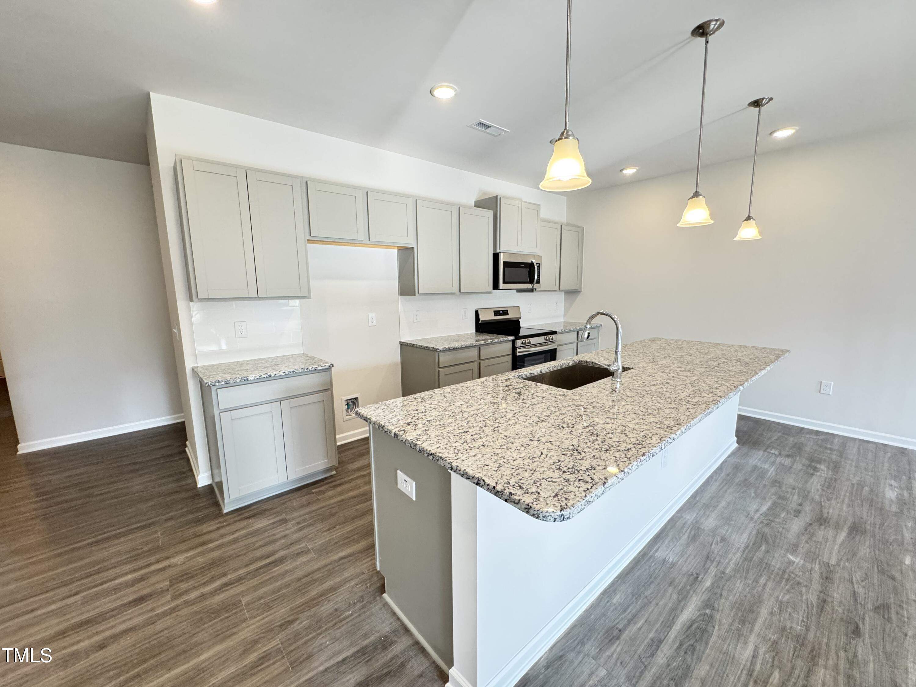 162 Vega Loop Property Photo 9