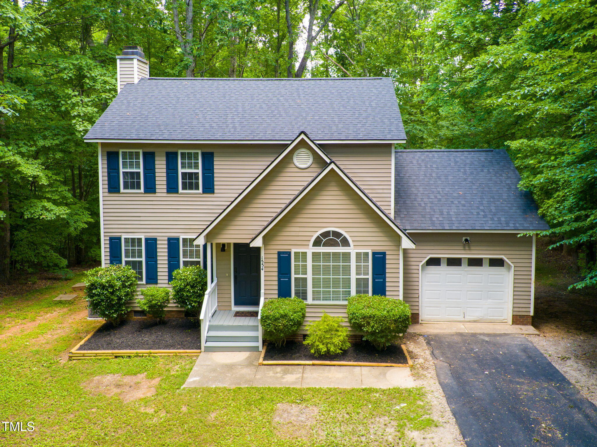 1554 Middle Ridge Drive Property Photo 1