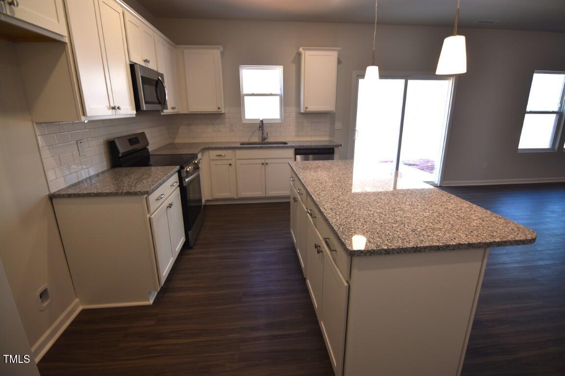75 Calabria Court Property Photo 7