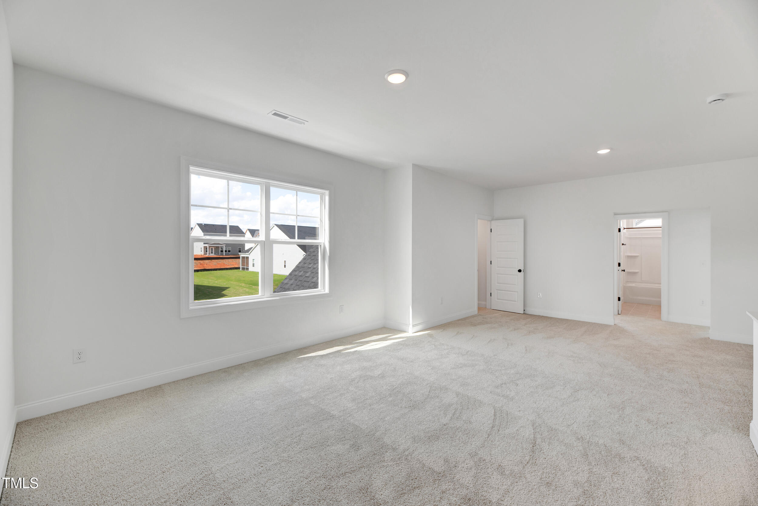 467 Ravensworth Drive Property Photo 23