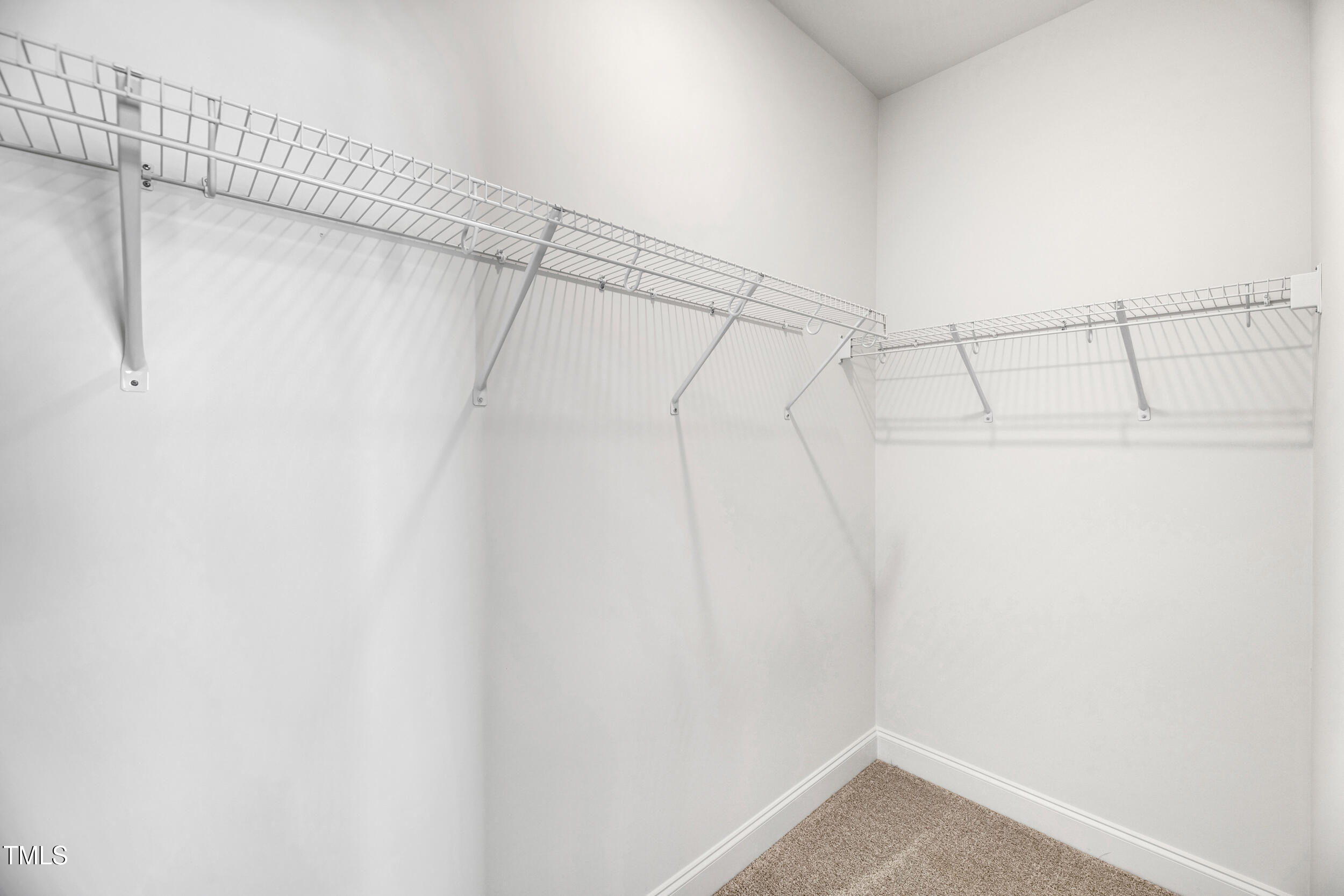 467 Ravensworth Drive Property Photo 25