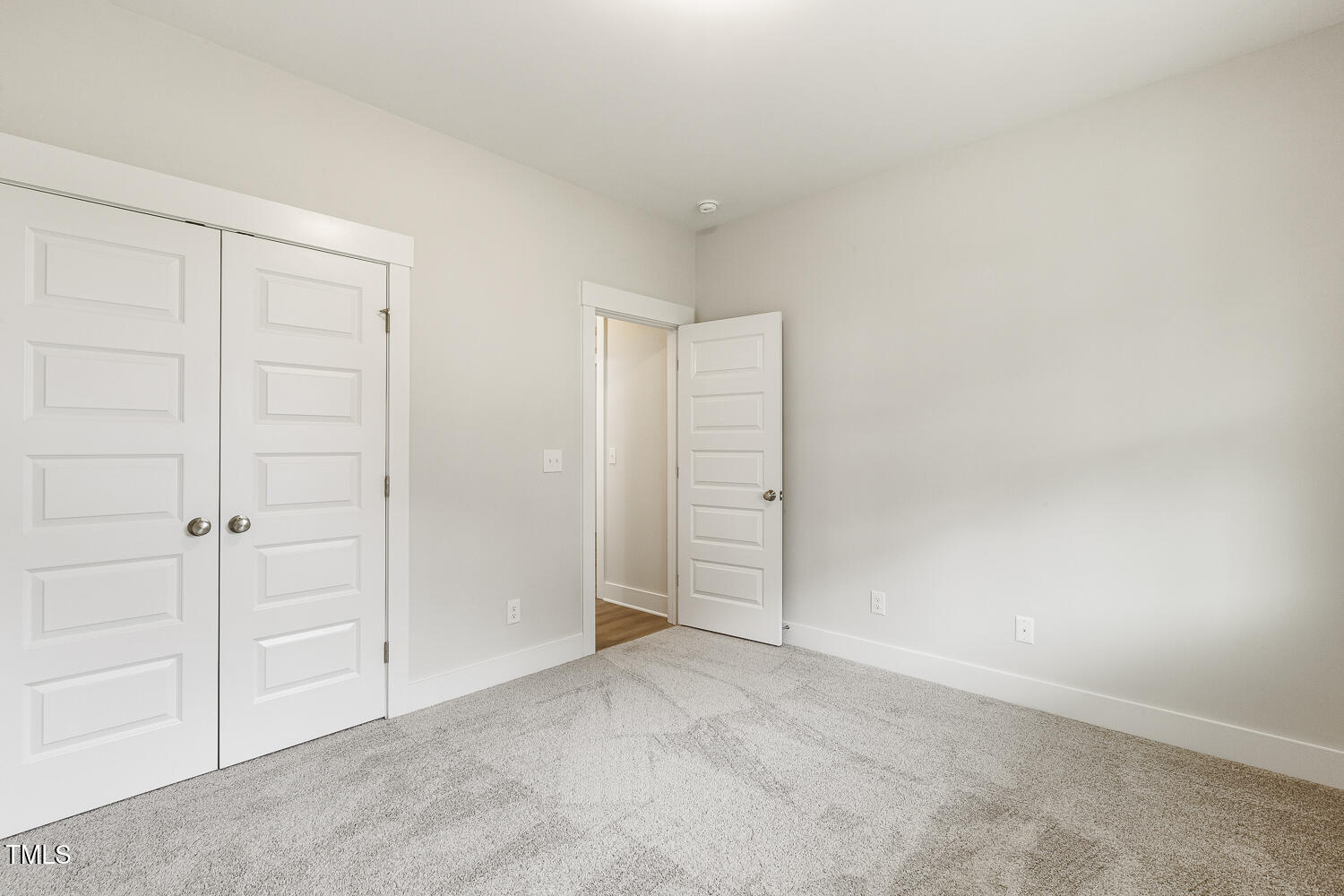 292 Weddington Way Property Photo 8