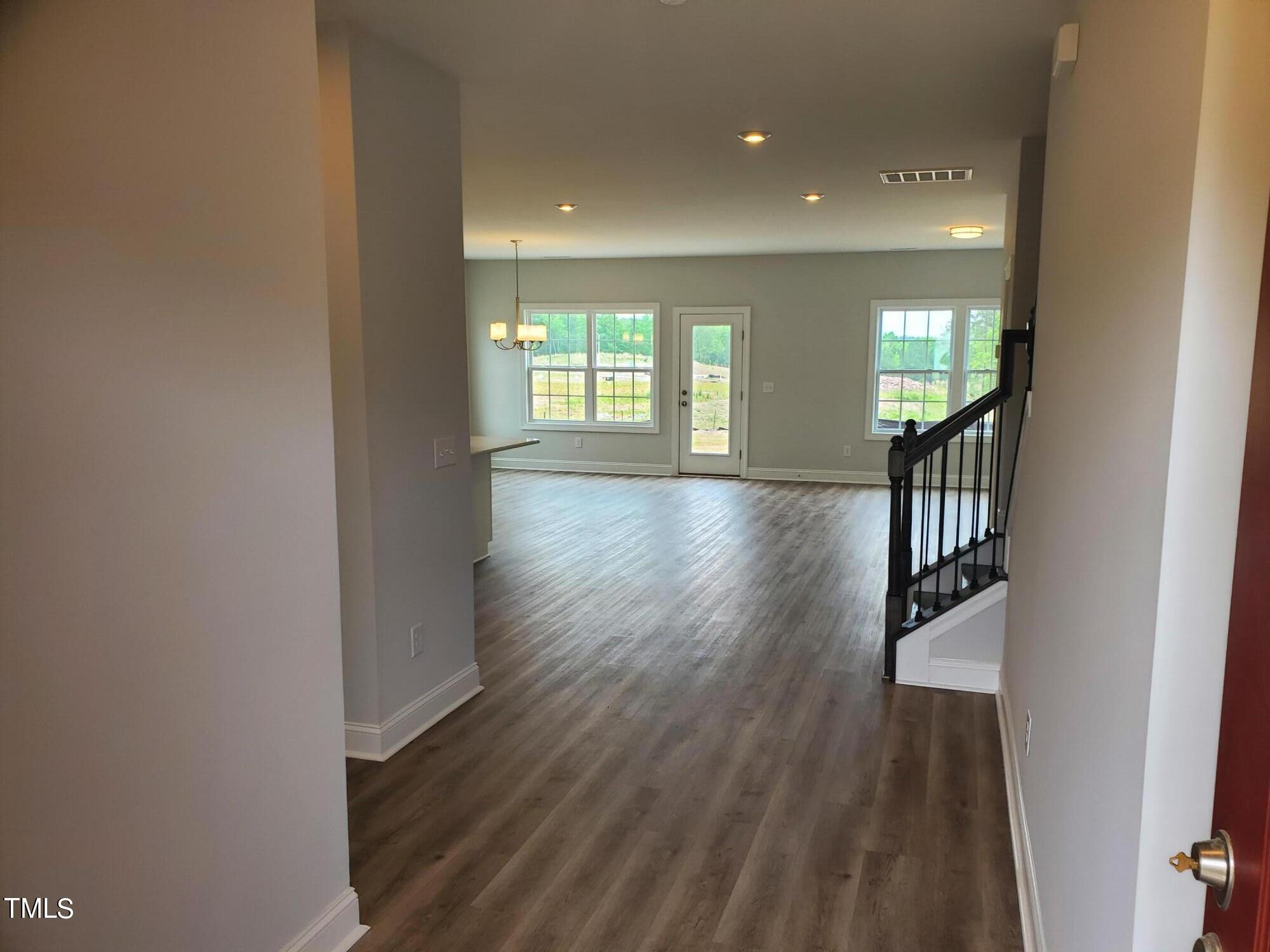 308 Whispering Way Property Photo 3