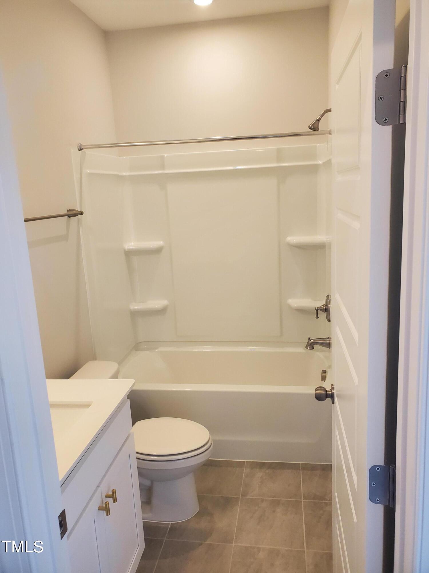 308 Whispering Way Property Photo 13