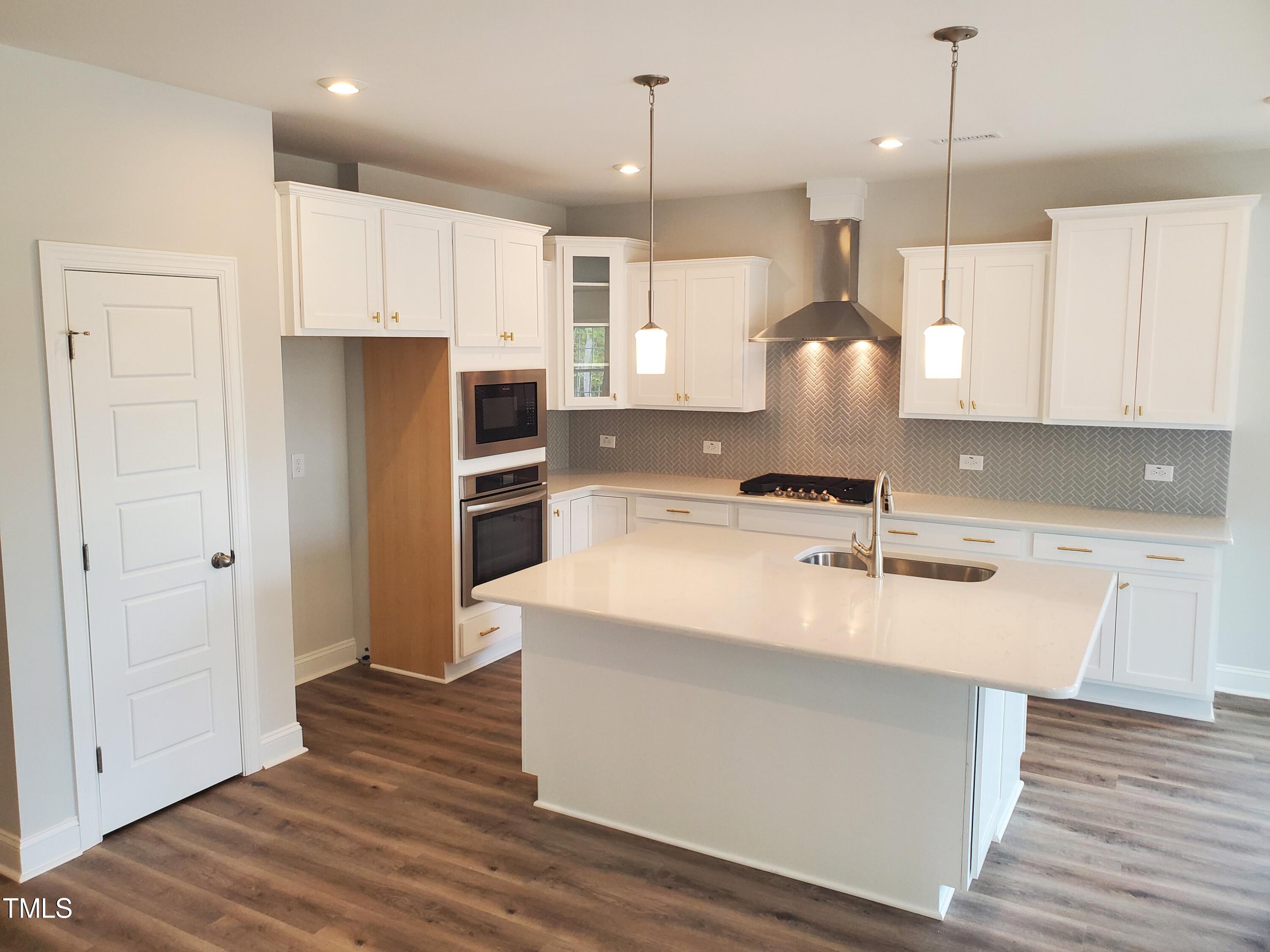 308 Whispering Way Property Photo 18