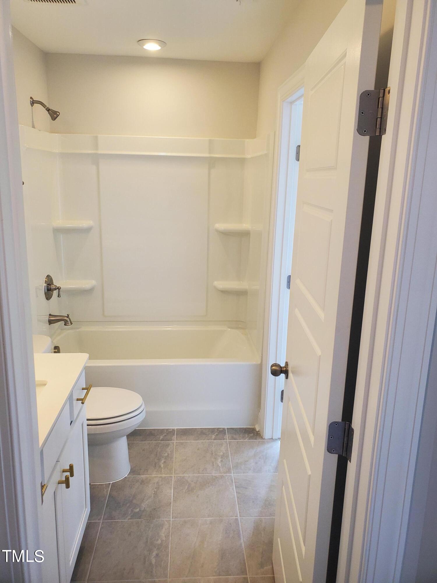 308 Whispering Way Property Photo 27