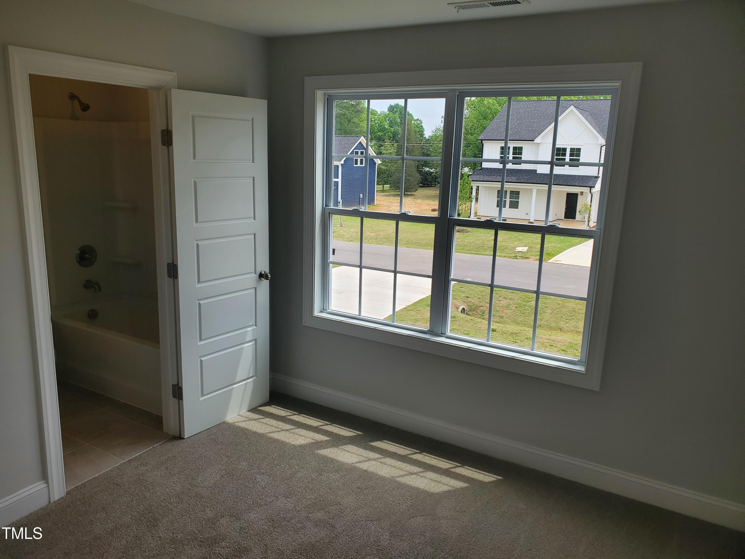 308 Whispering Way Property Photo 29