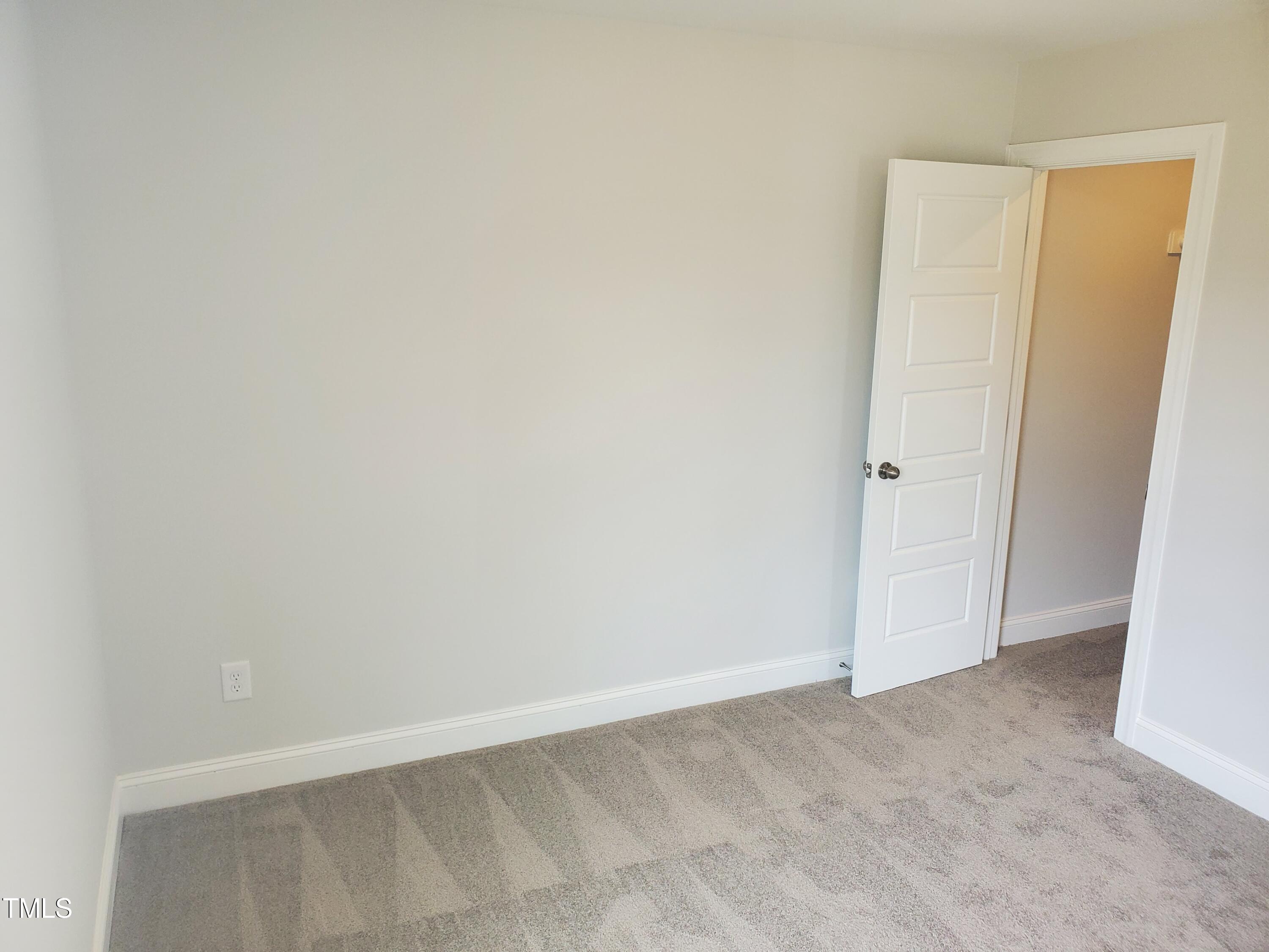 308 Whispering Way Property Photo 31