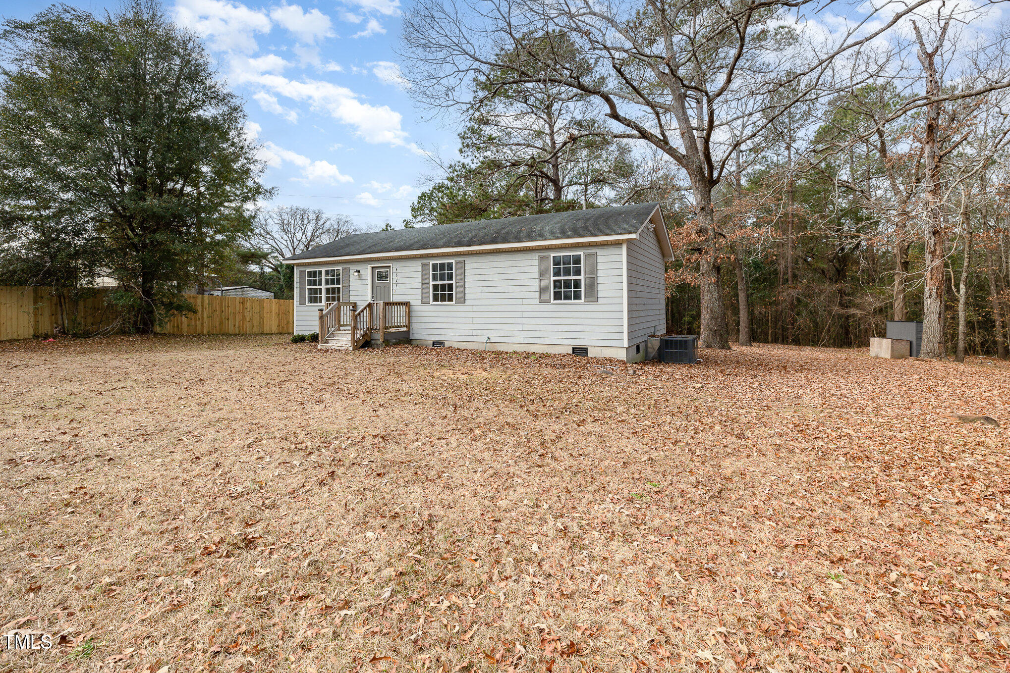 4824 Gray's Creek Church Road Property Photo 3