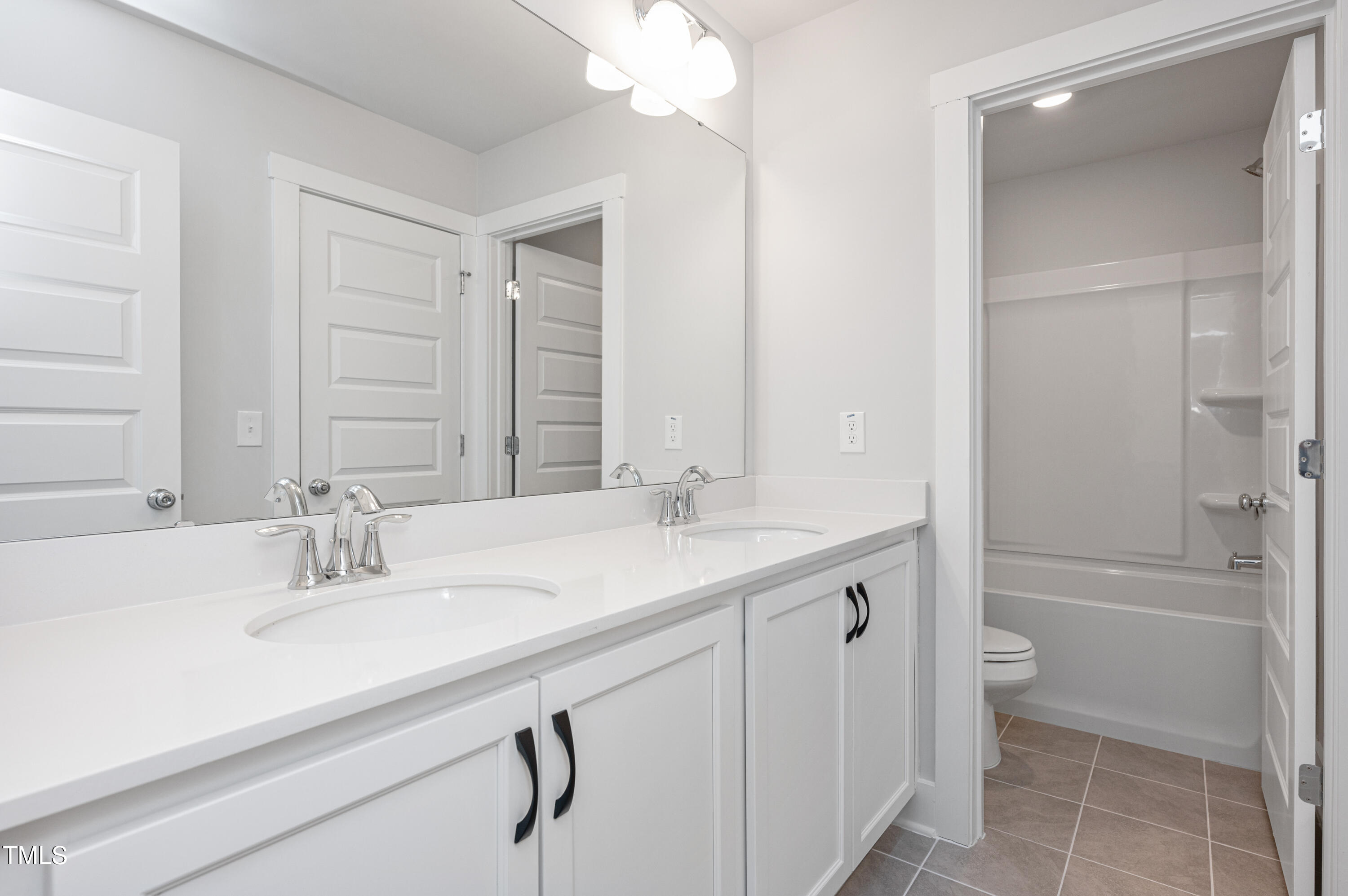 144 Weavers Grove Drive Property Photo 23