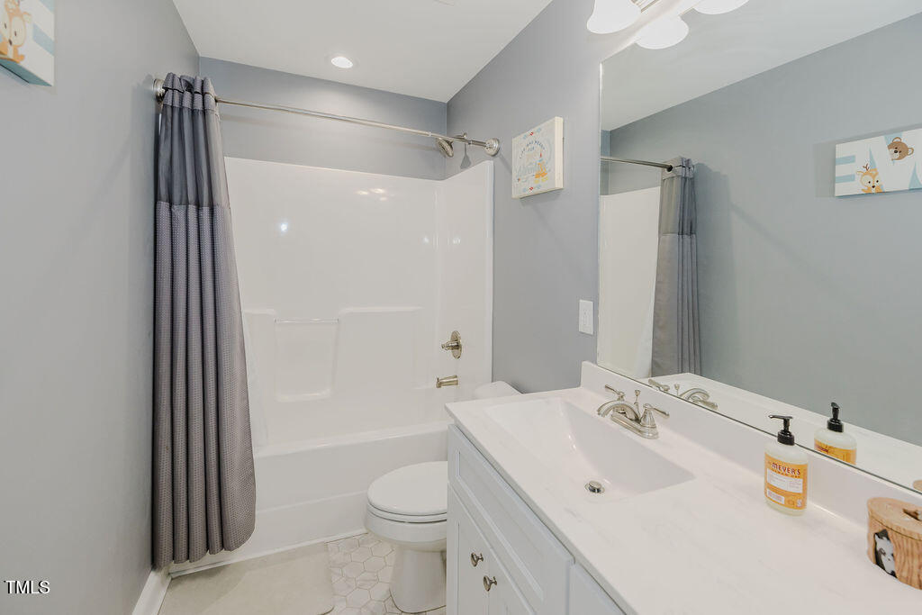 110 Davelin Place Property Photo 31