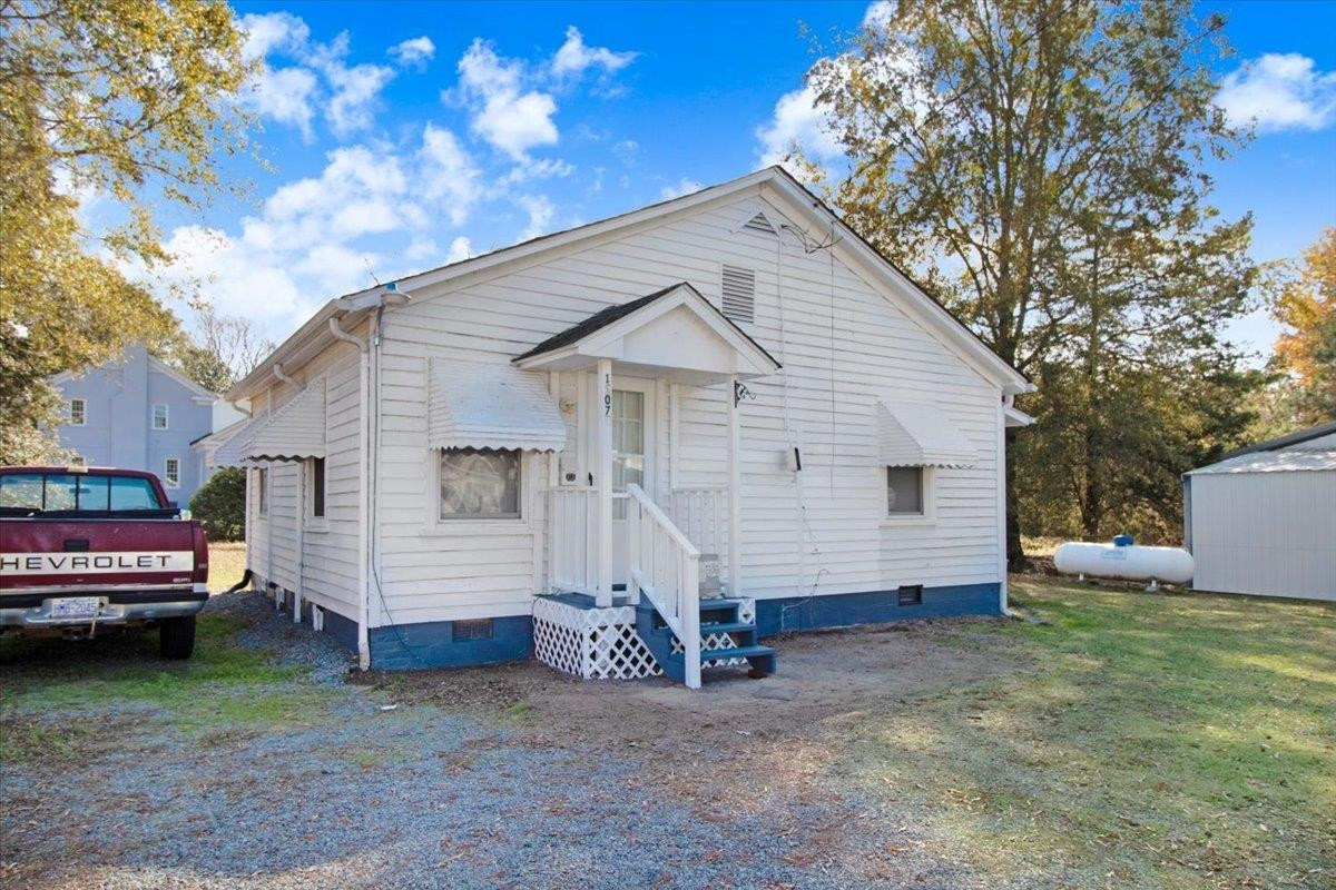 1117 W Market Street Property Photo 21