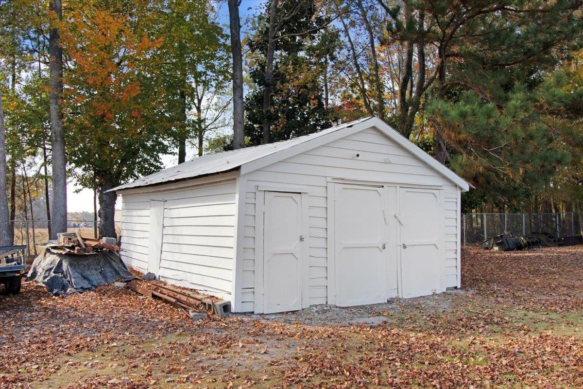 1117 W Market Street Property Photo 27