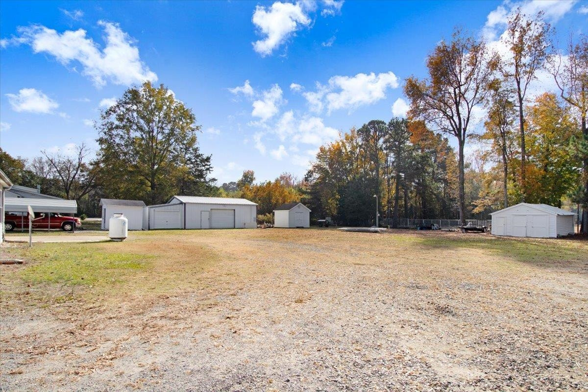 1117 W Market Street Property Photo 30