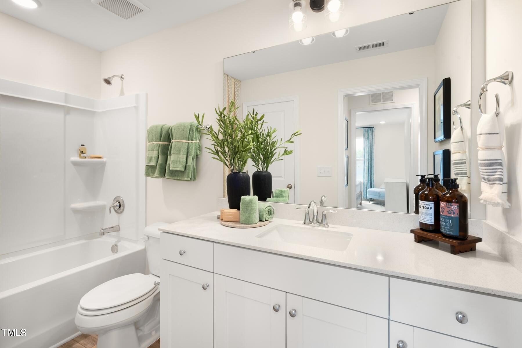 111 Siebold Street Property Photo 10