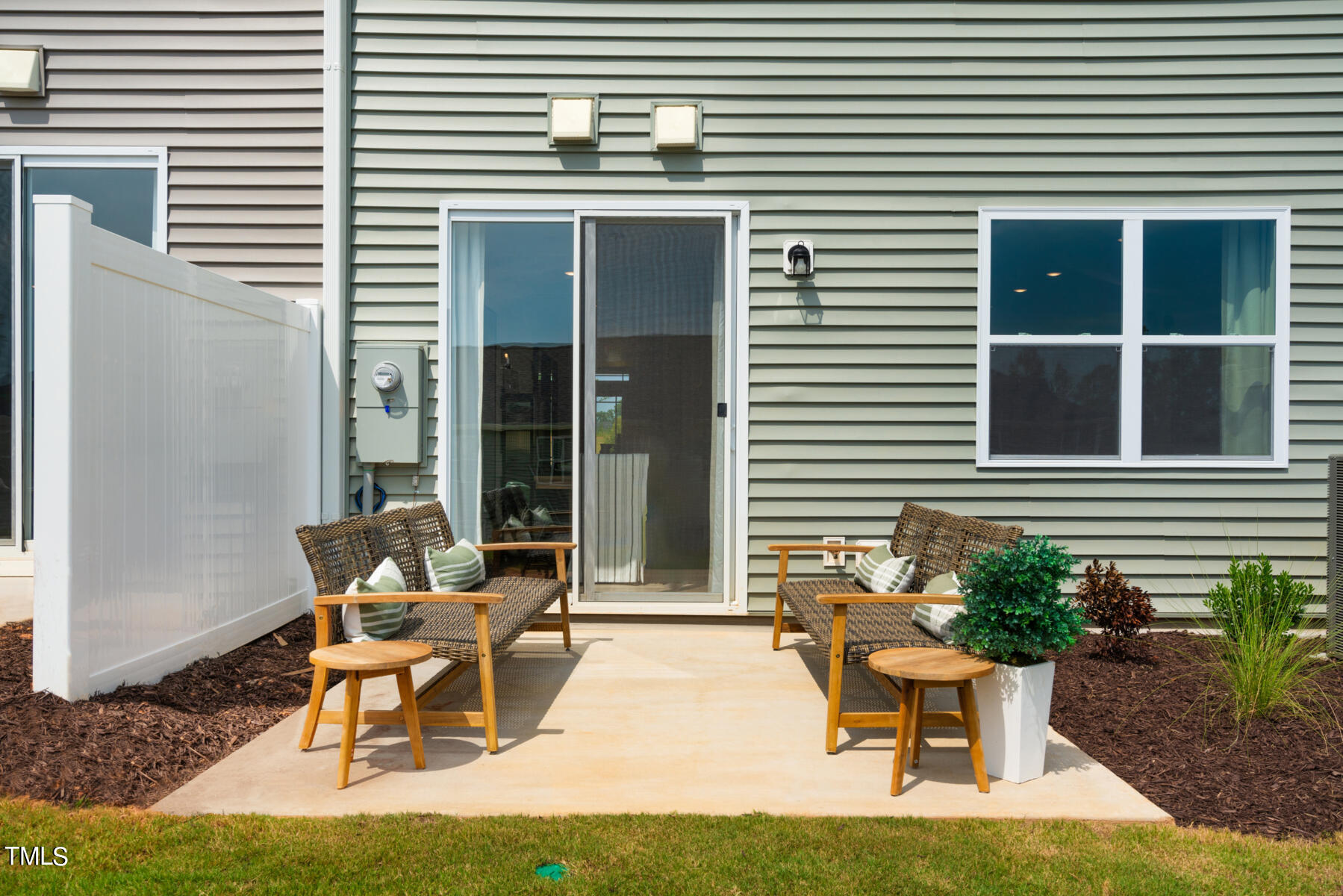 111 Siebold Street Property Photo 37
