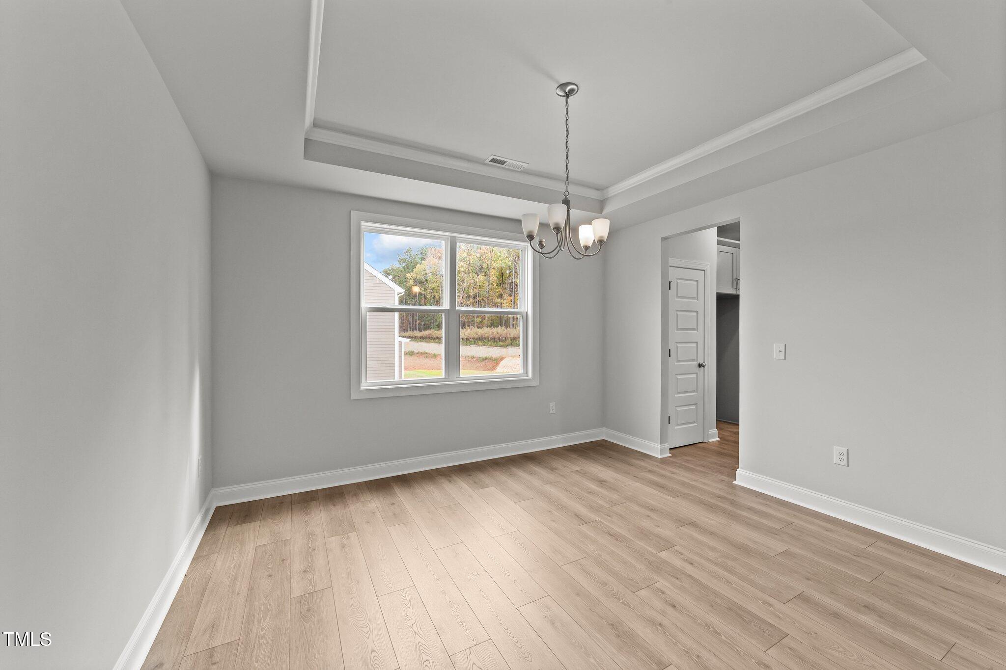 529 Ravensworth Drive Property Photo 4