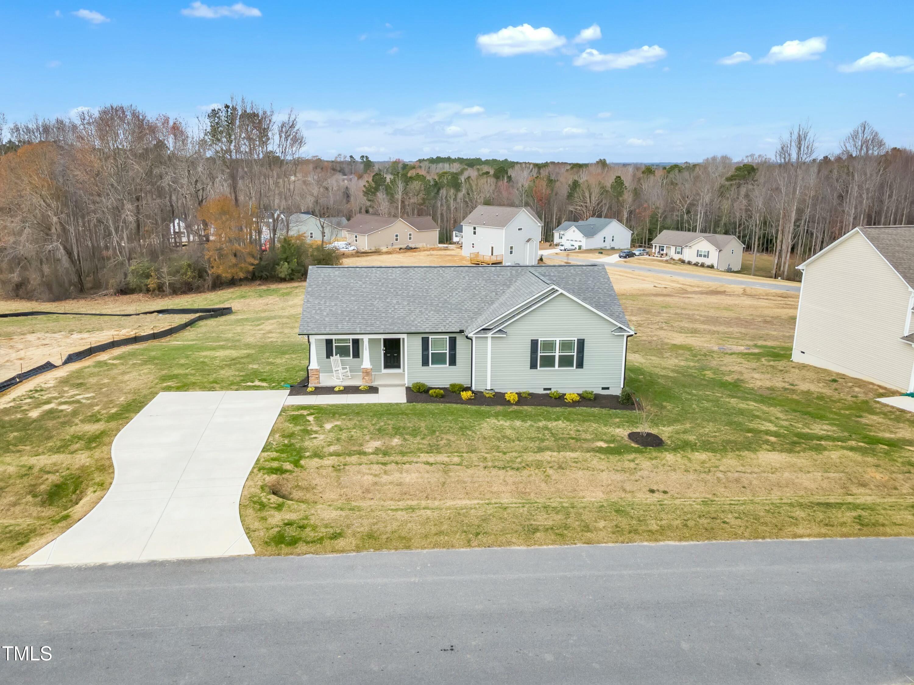 120 Starry Sky Drive Property Photo 4