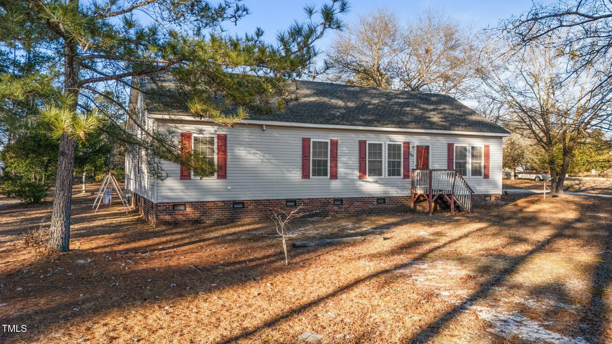 283 Old Laurinburg Road Property Photo 2