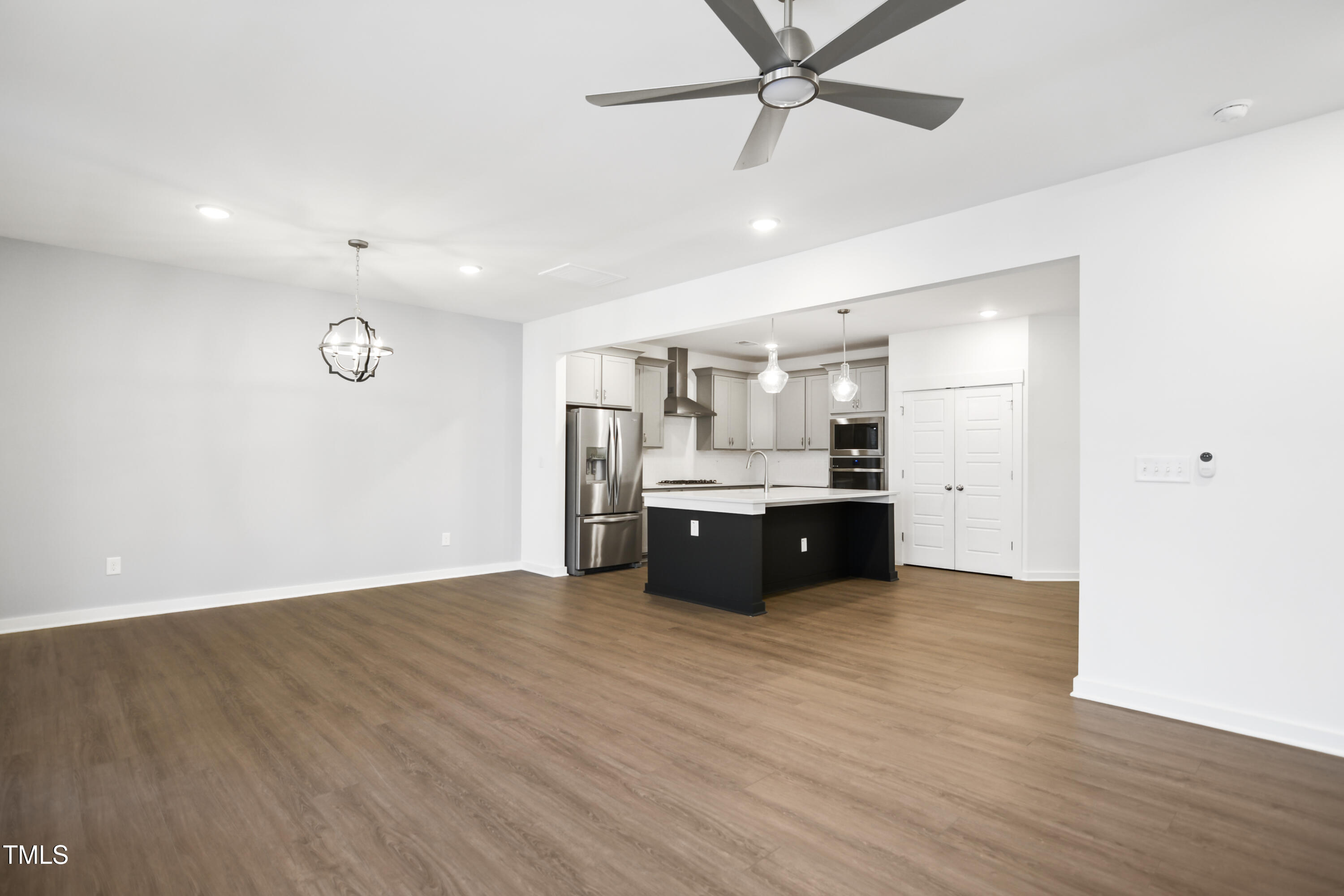 2029 Maggie Valley Drive Property Photo 5