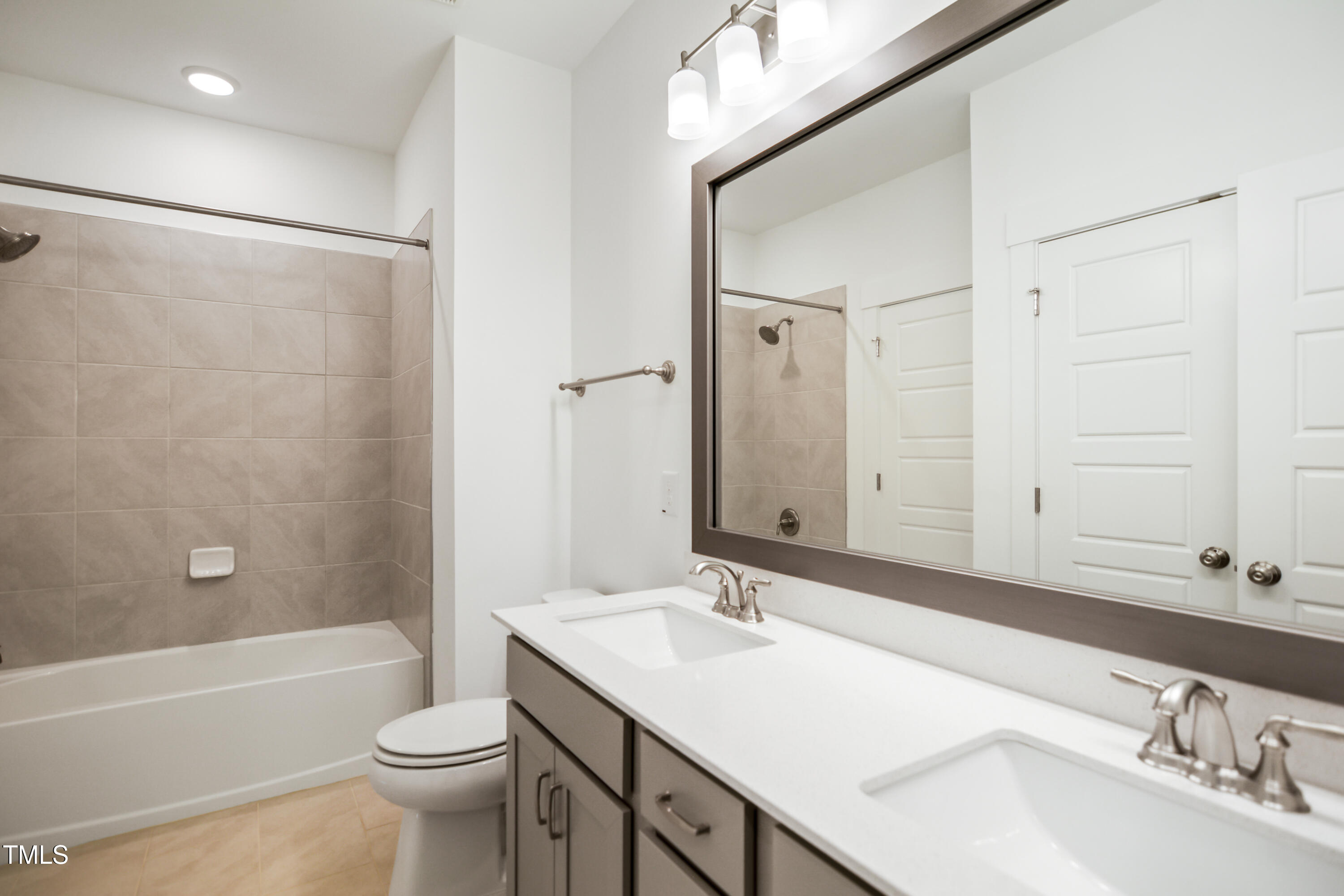 2029 Maggie Valley Drive Property Photo 18