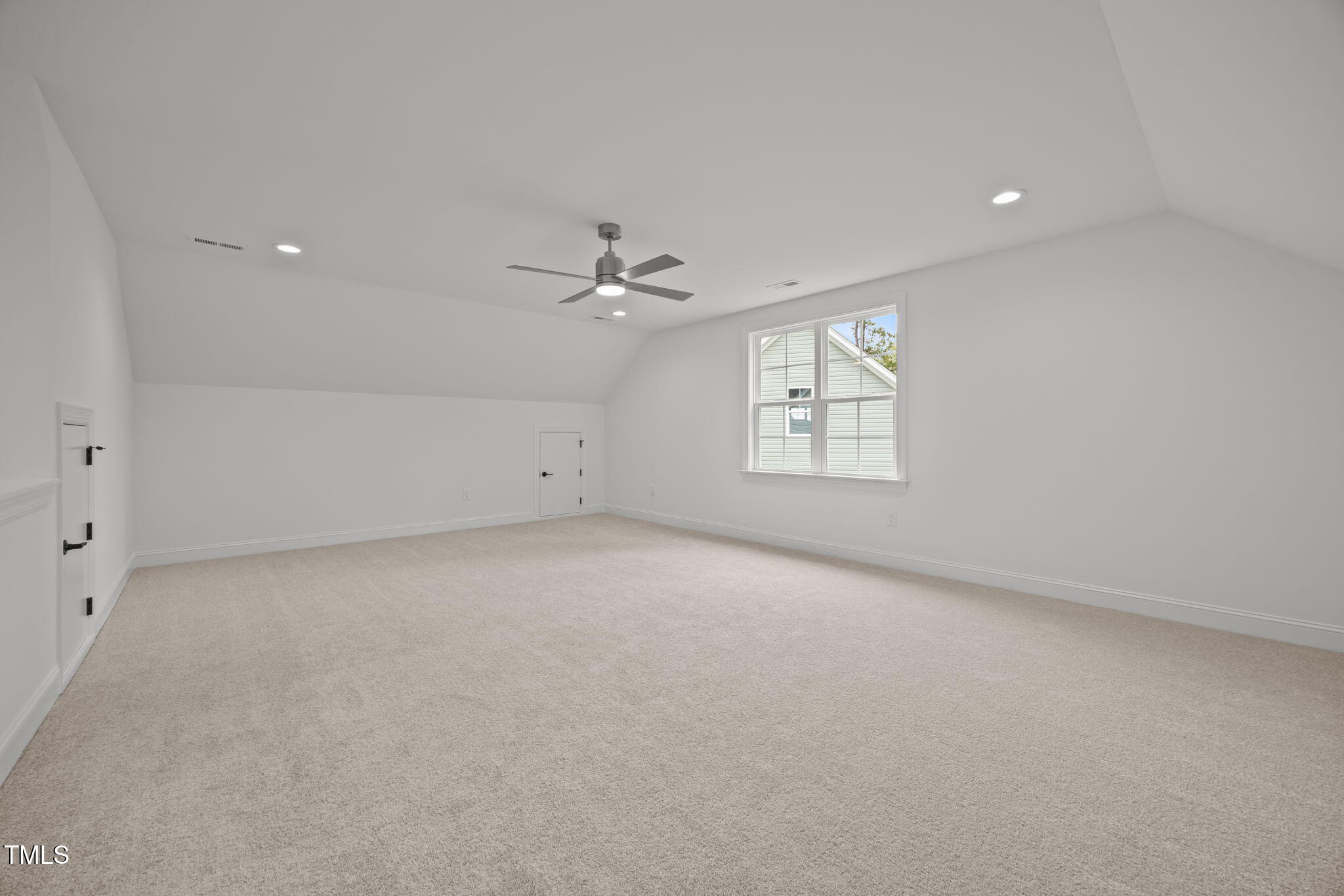 2628 Silver Gate Court Property Photo 18