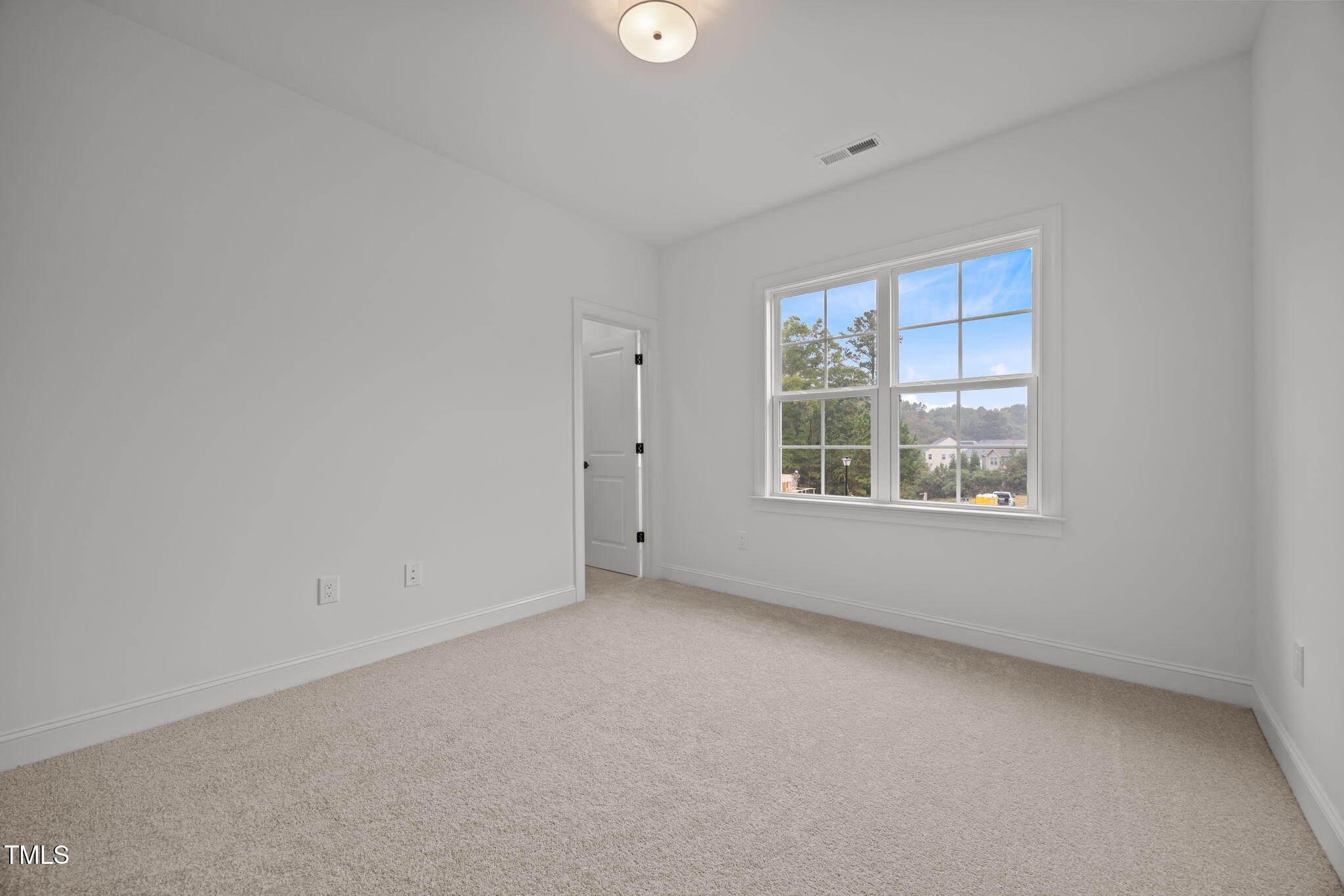 2628 Silver Gate Court Property Photo 26