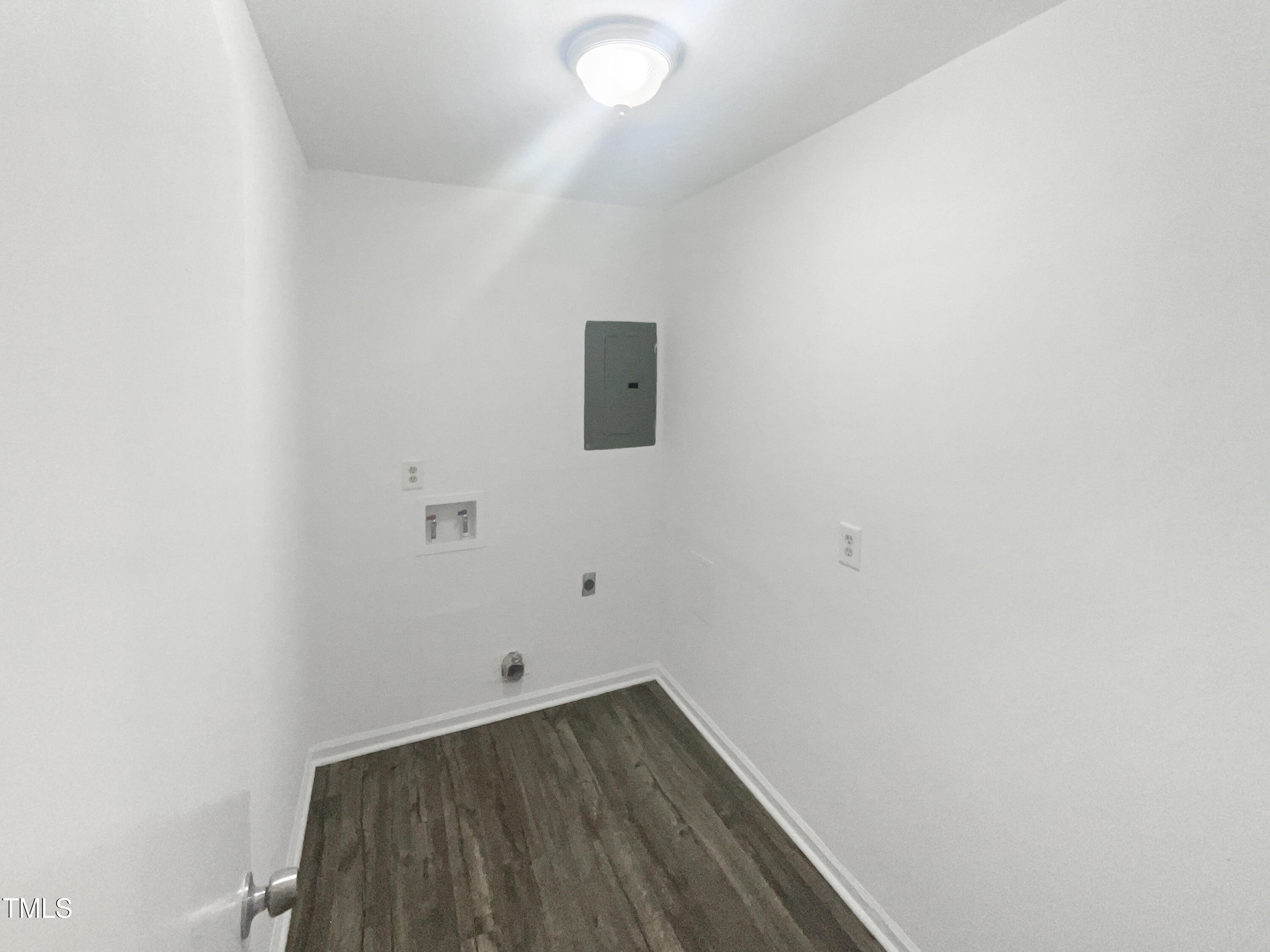 708 N Allen Road Property Photo 11