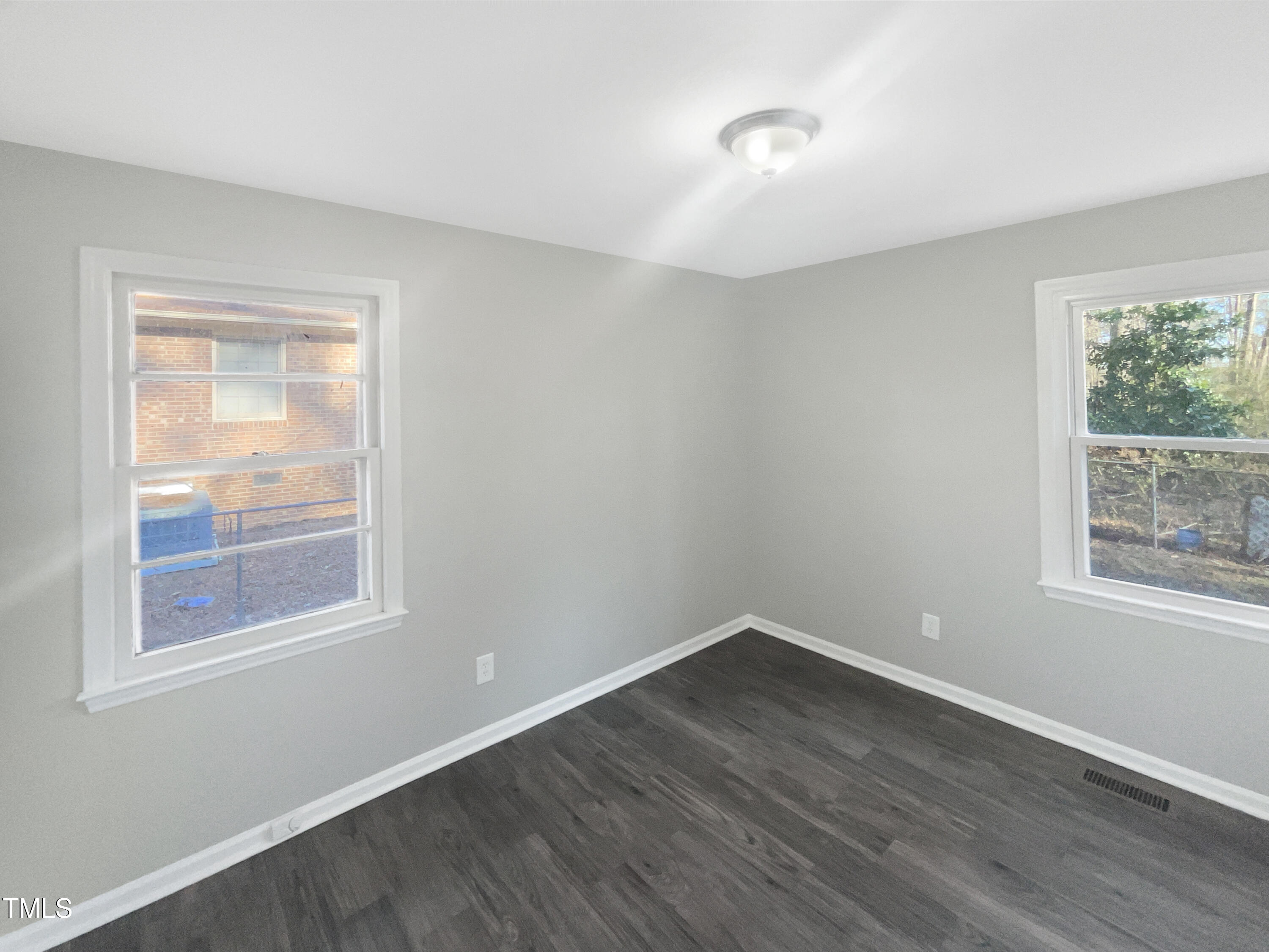 708 N Allen Road Property Photo 14