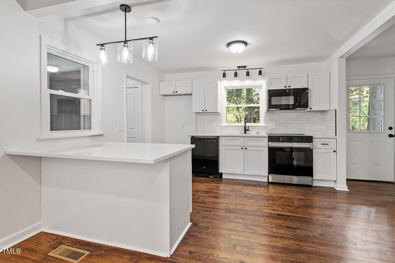3907 Inwood Drive Property Photo