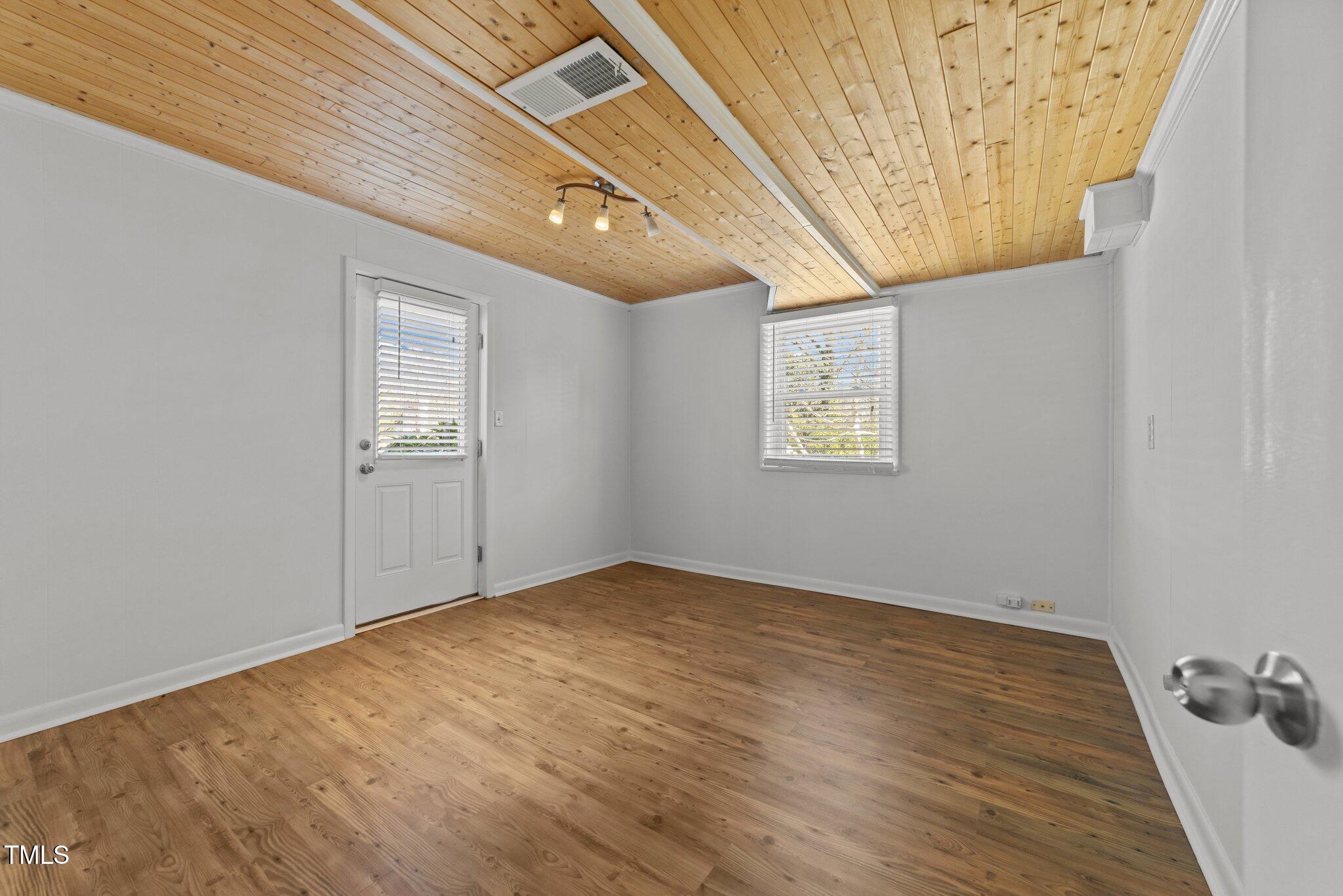 317 Compton Road Property Photo 9