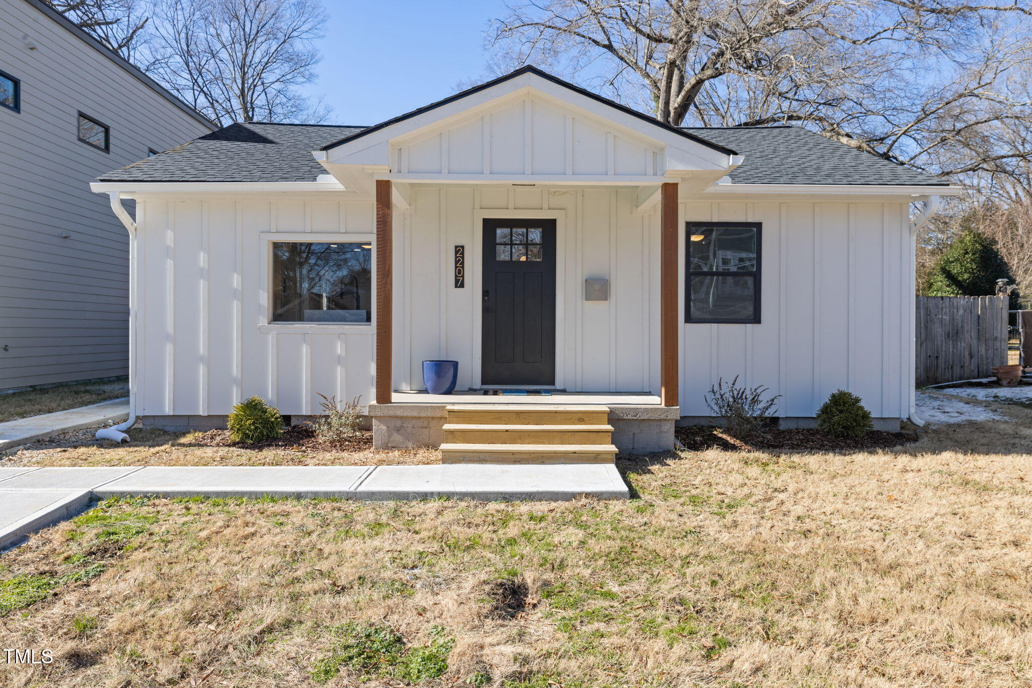 2207 Edwin Avenue Property Photo