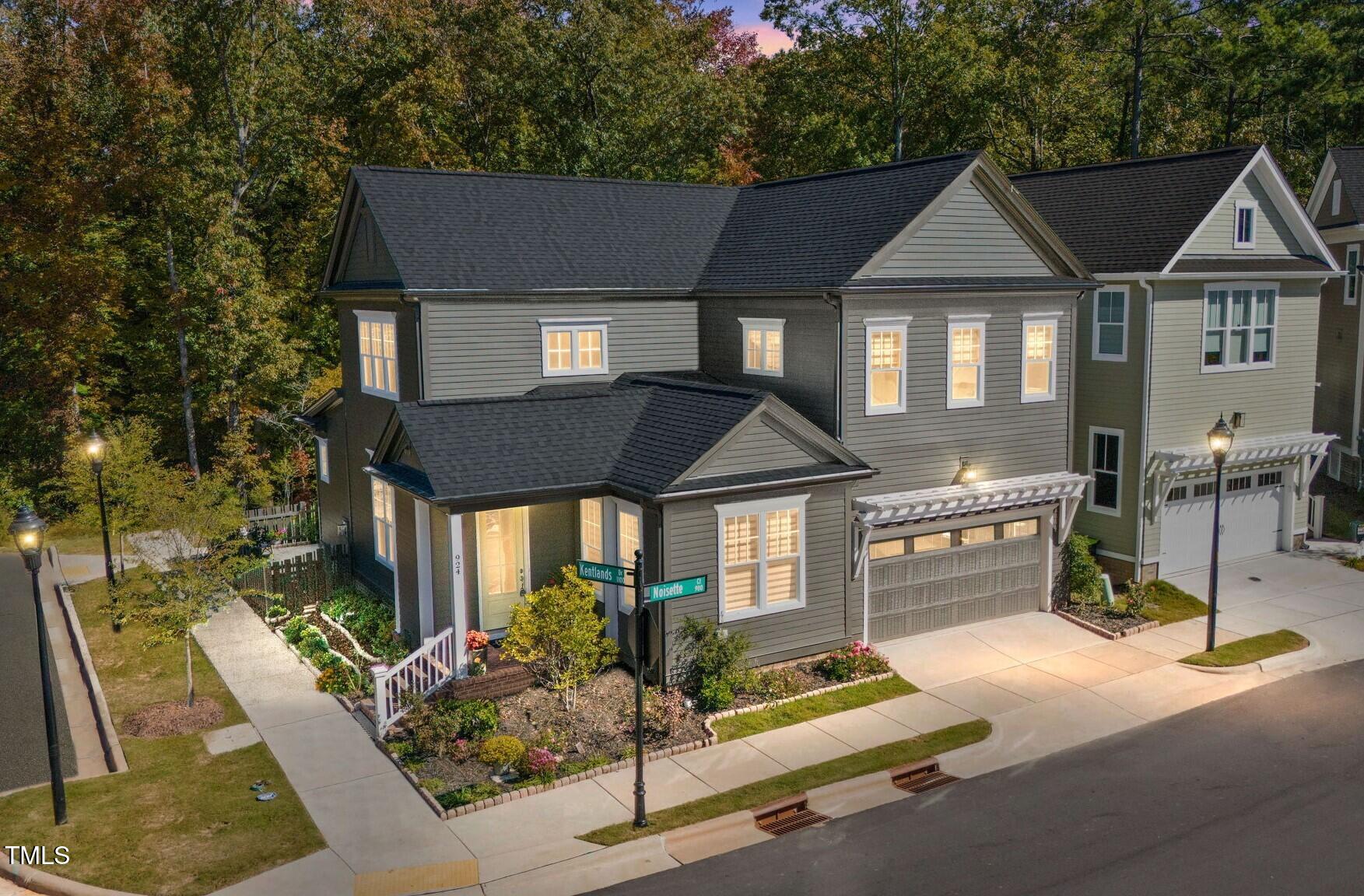 924 Noisette Court Property Photo