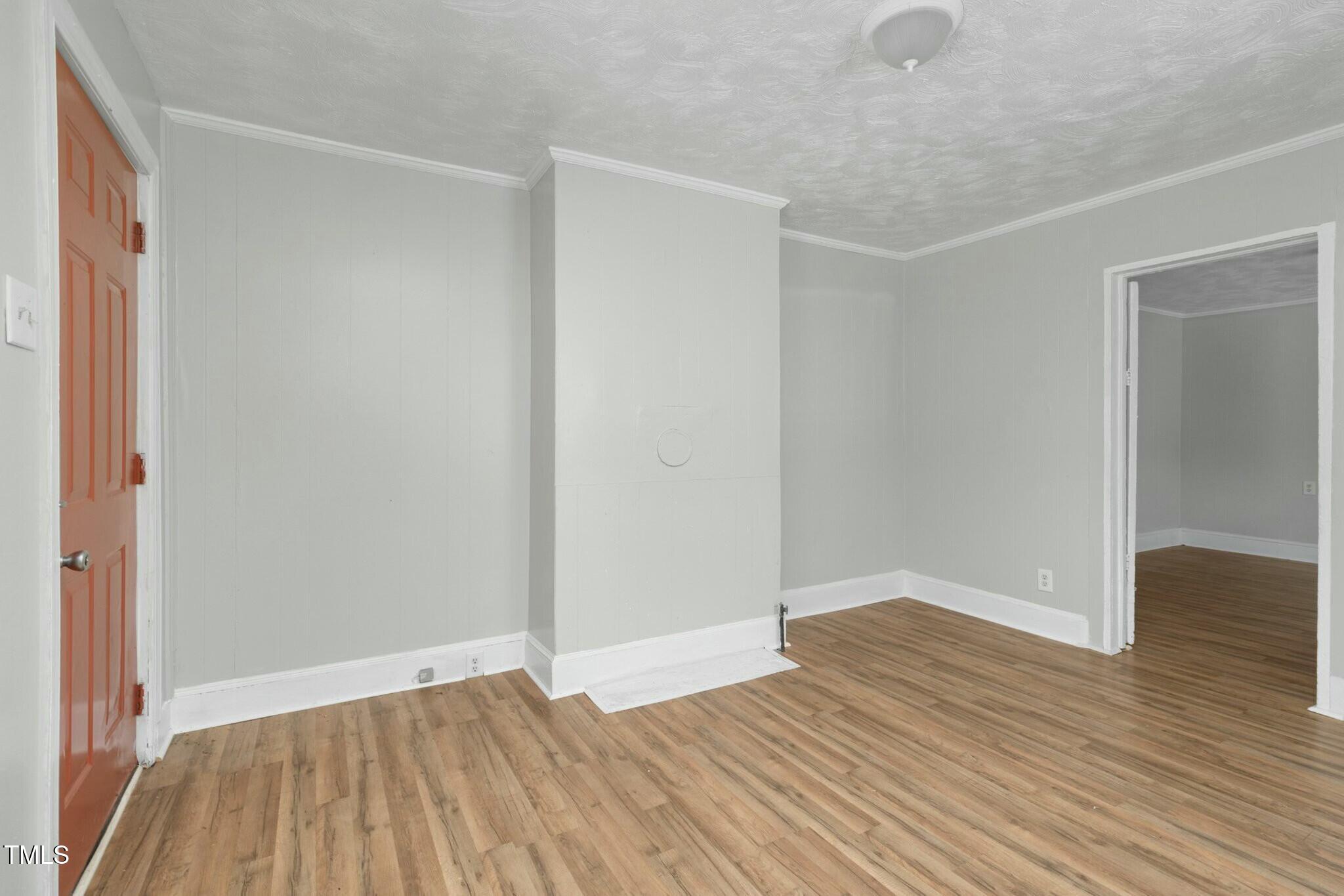 810 E Grand Avenue Property Photo 18
