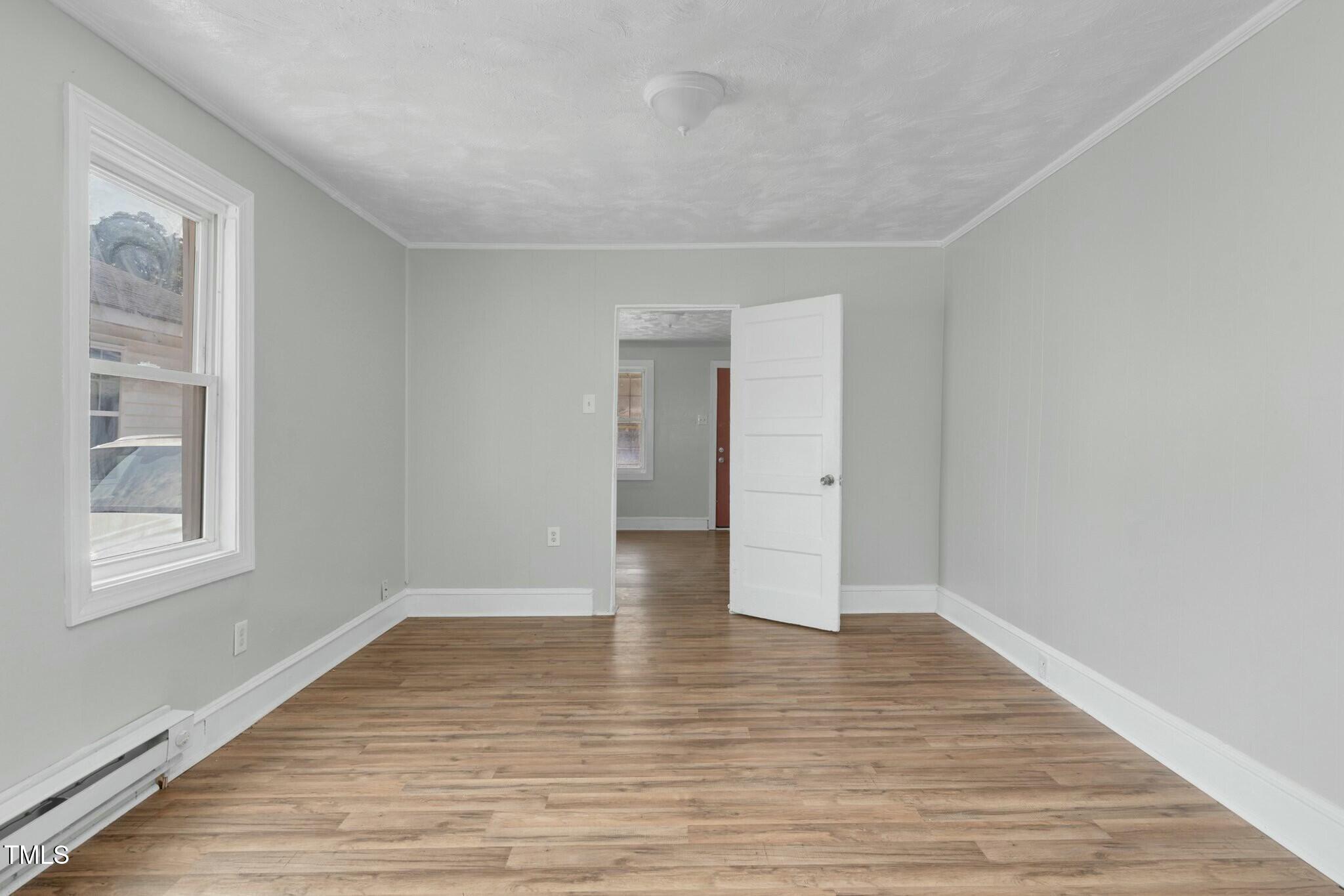 810 E Grand Avenue Property Photo 20
