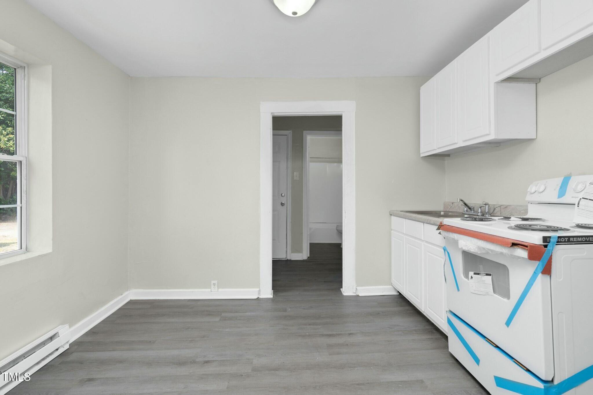 810 E Grand Avenue Property Photo 31