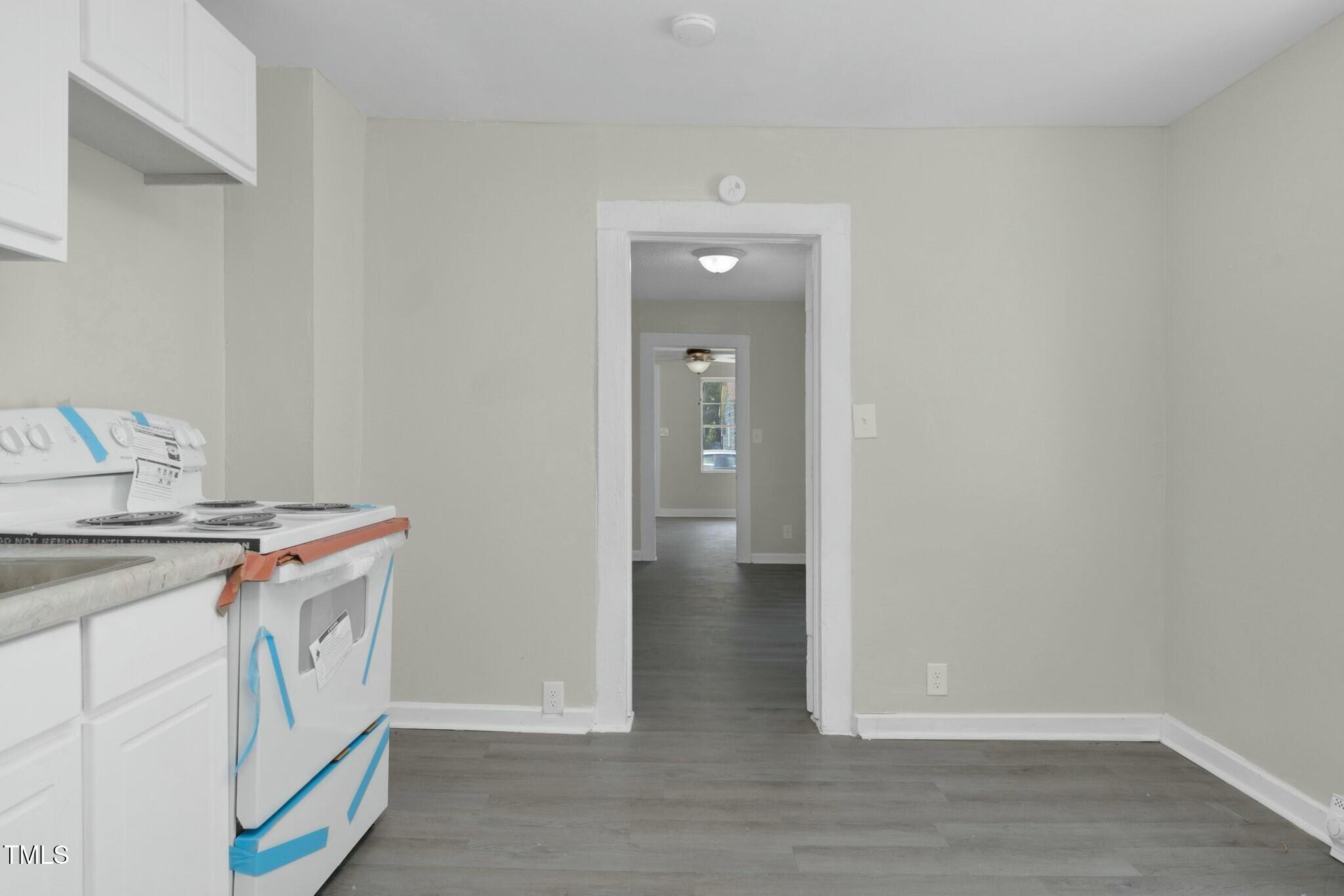 810 E Grand Avenue Property Photo 34