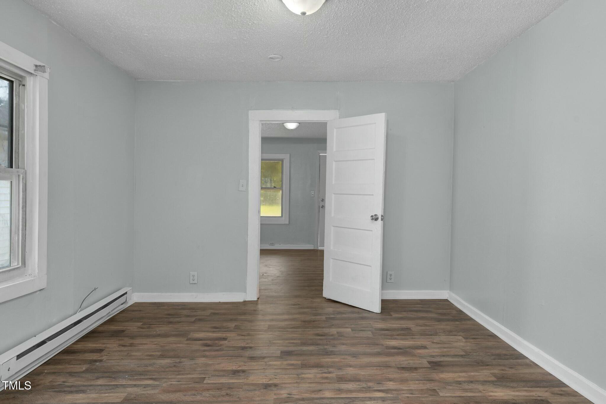 810 E Grand Avenue Property Photo 44