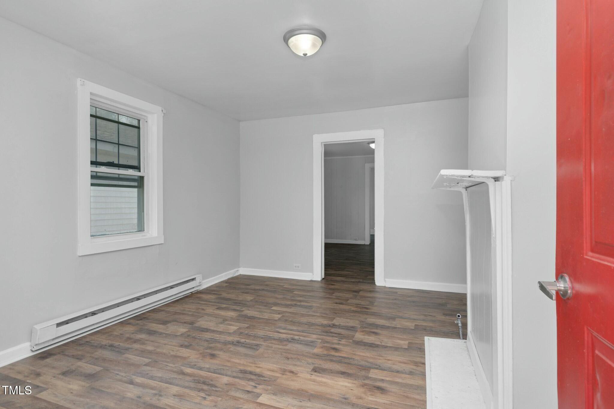 810 E Grand Avenue Property Photo 52